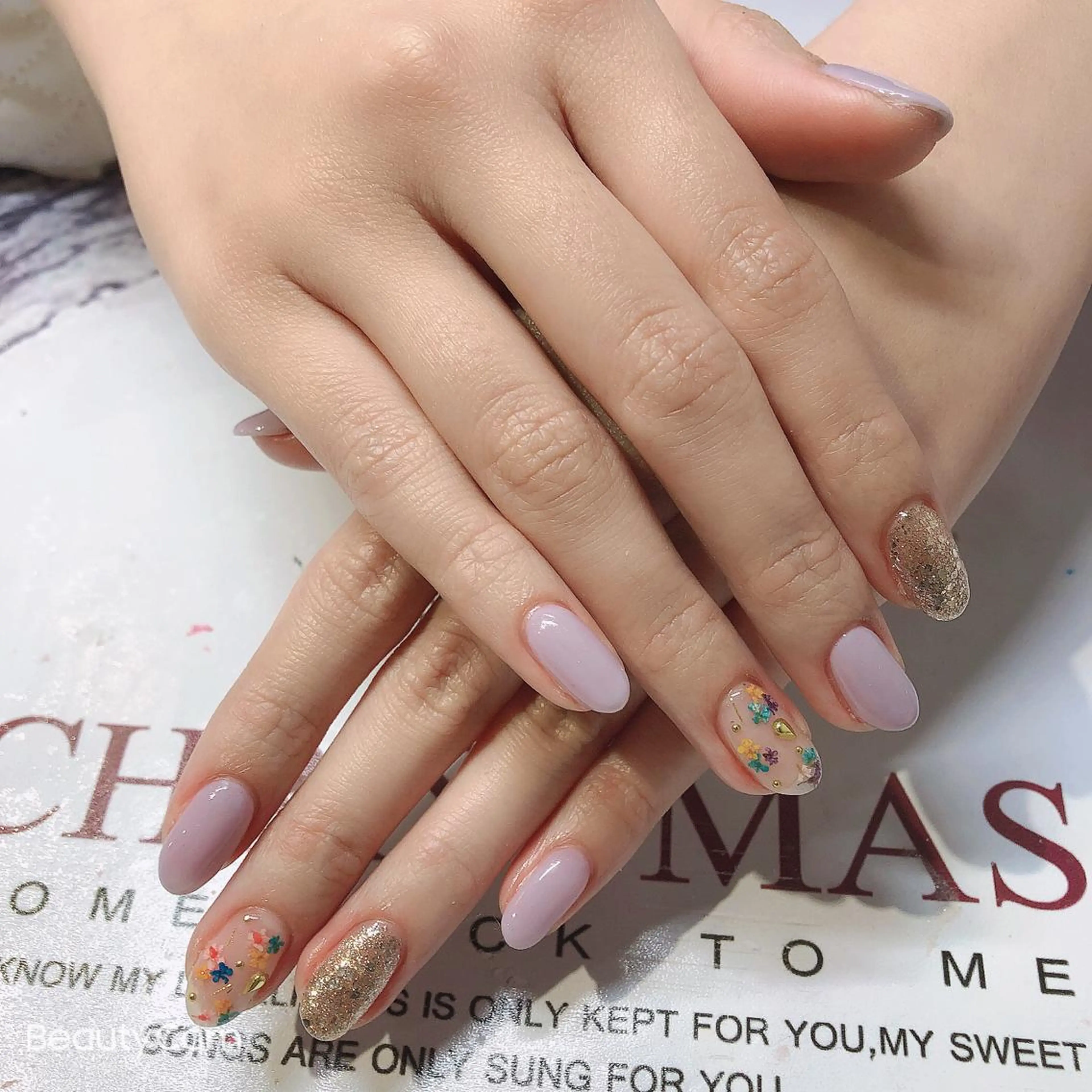 ネイル ガレンドウ 白澤 愛子のネイルデザイン