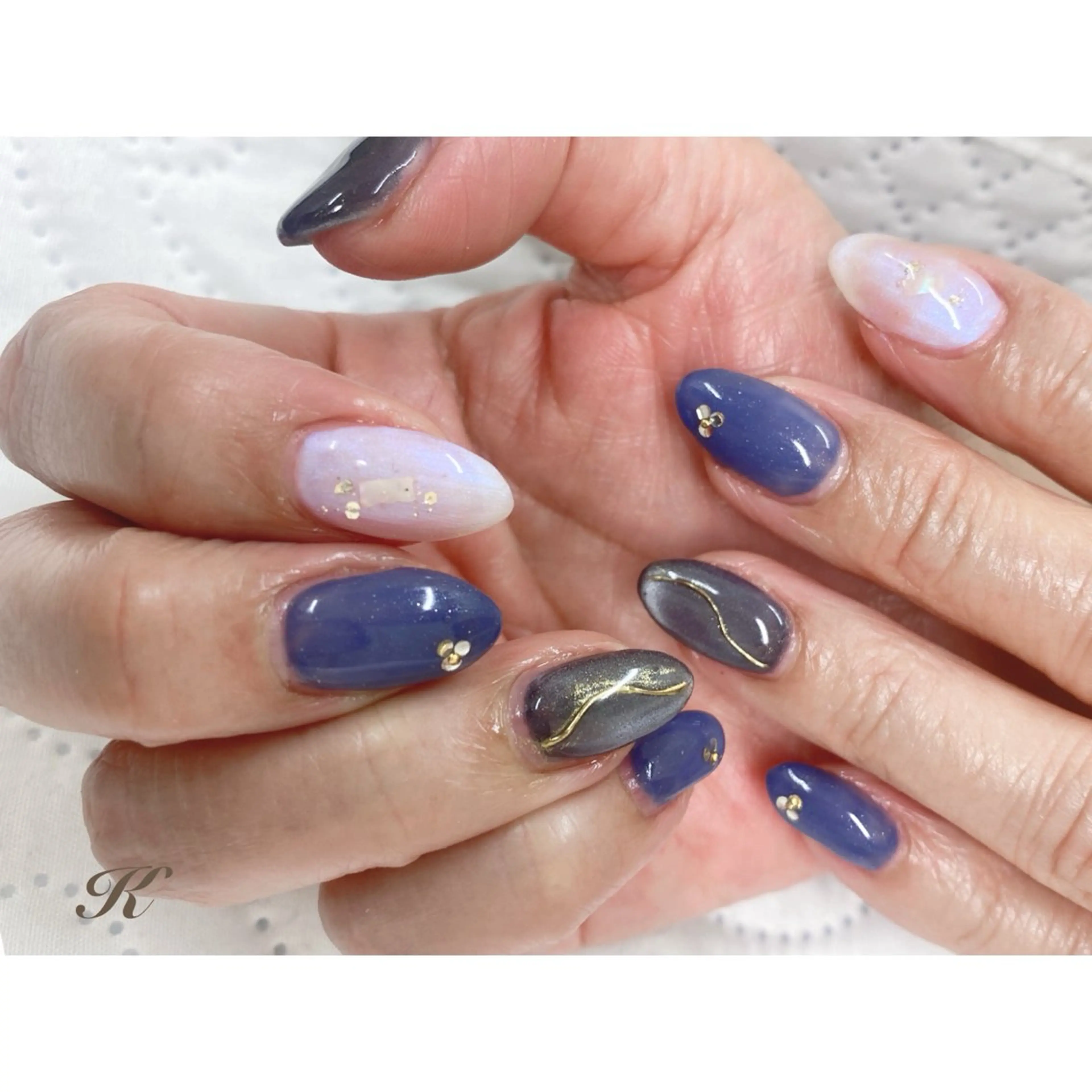 ネイル K. Rie minion 北浦和のネイルデザイン