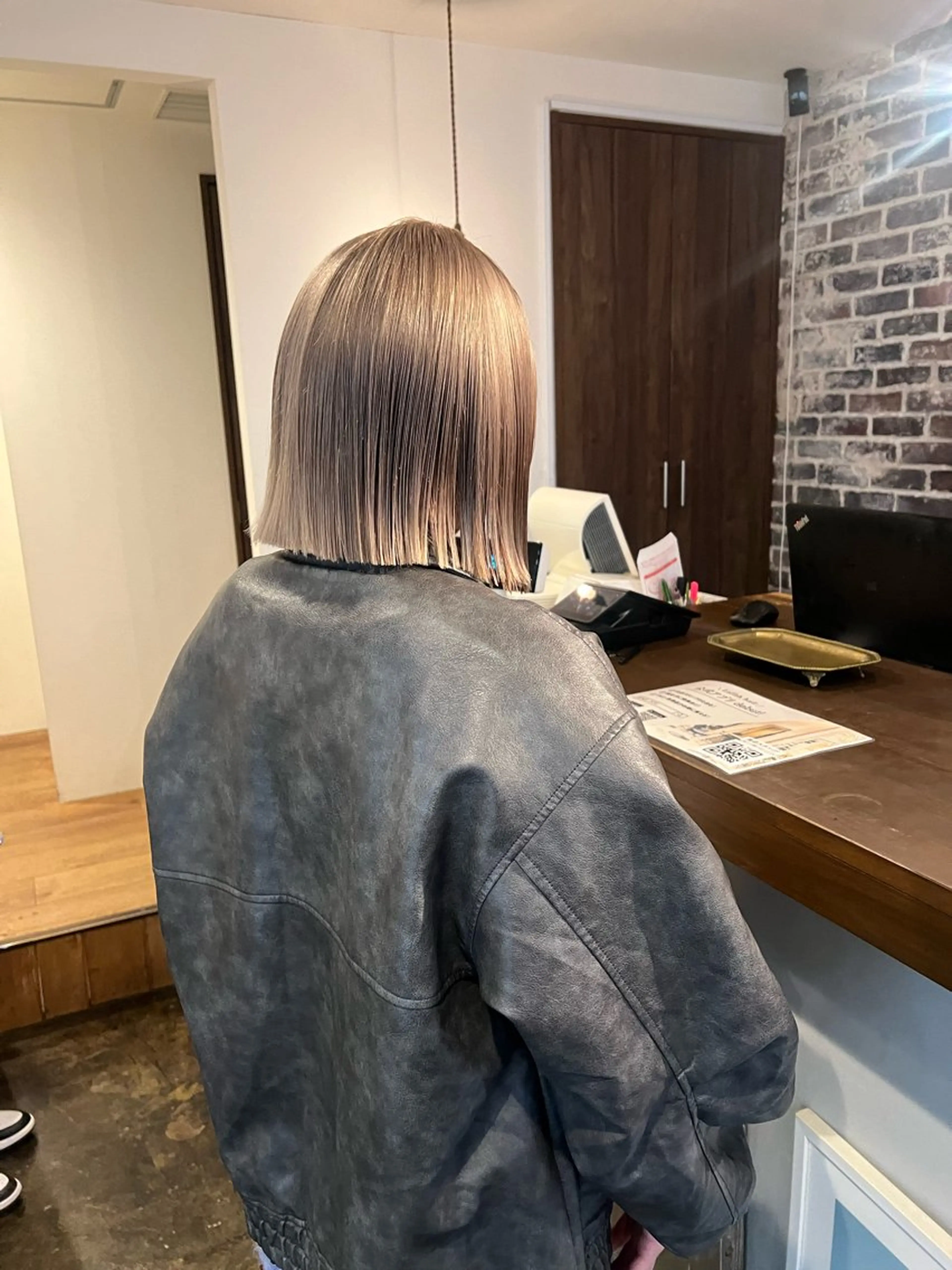 ミディアム ヘアカラー 大泉 美久のヘアスタイル