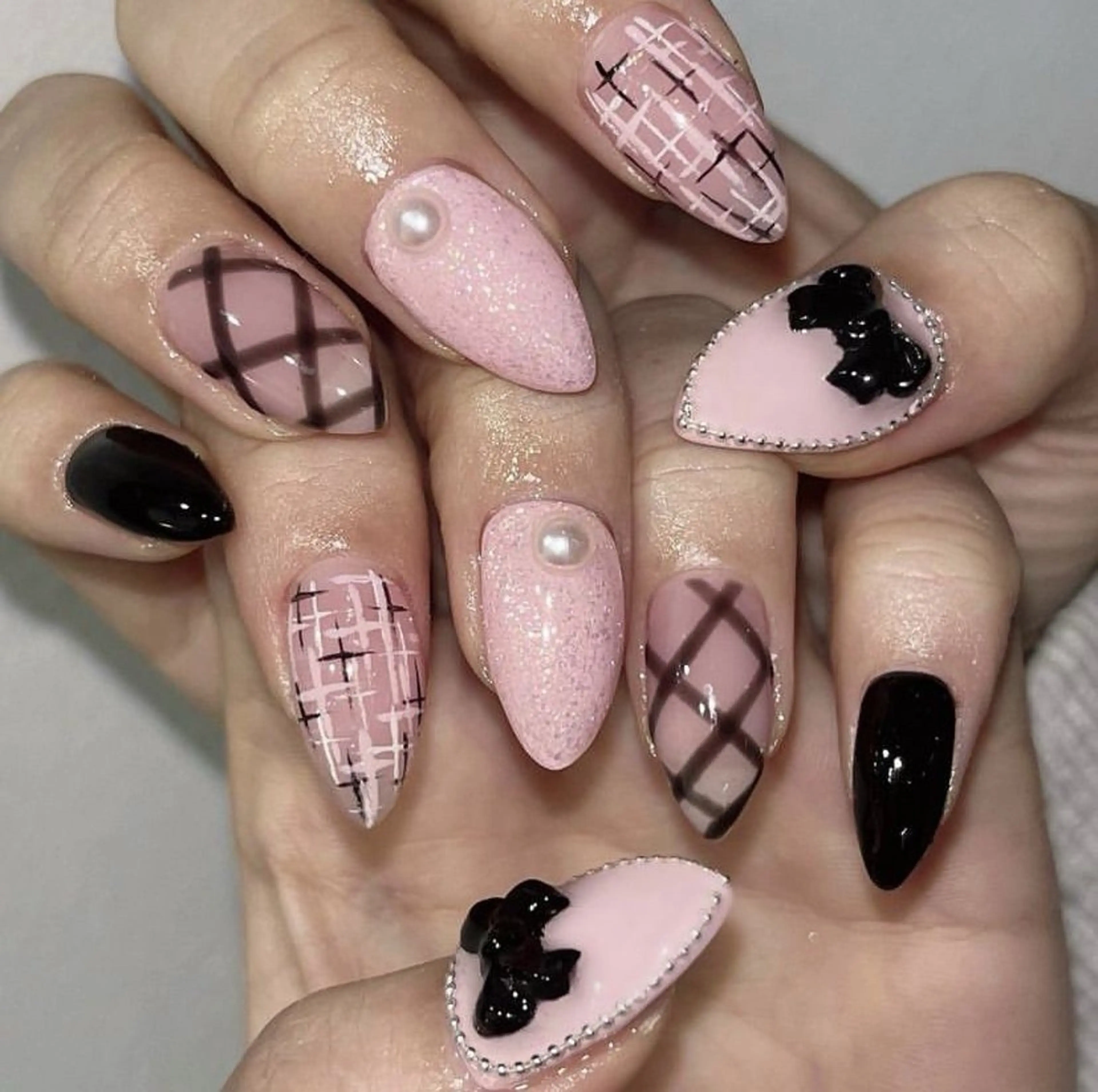ネイル マグネットネイル ピンク ネイルチップ 冬ネイル Lee Nailsのネイルデザイン
