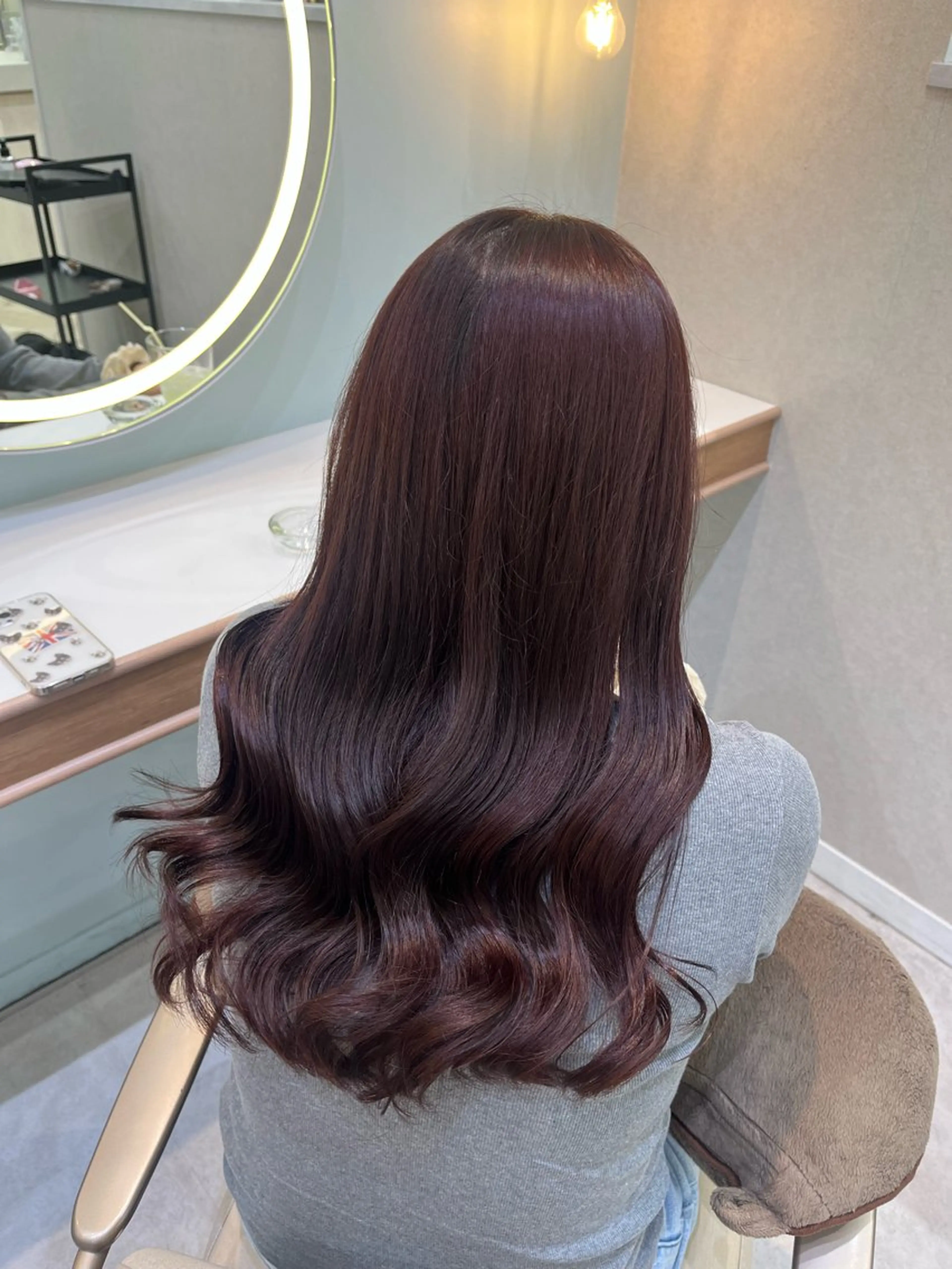 セミロング 𝑴𝑰𝑨🎀赤髪 /ピンク/髪質改善のヘアスタイル