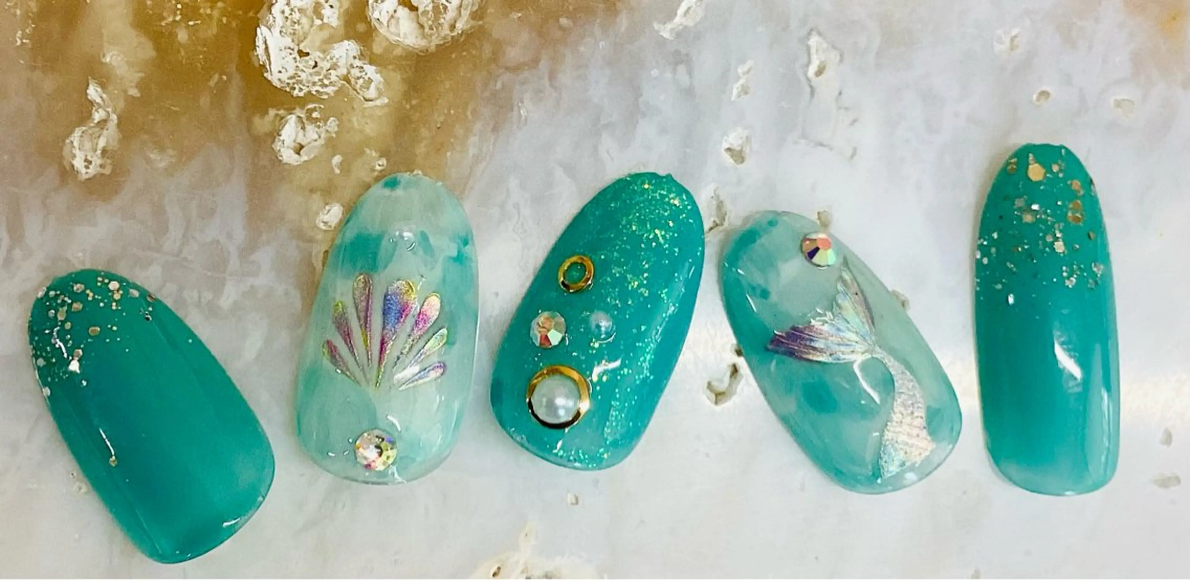 ネイル Marina Verestのネイルデザイン