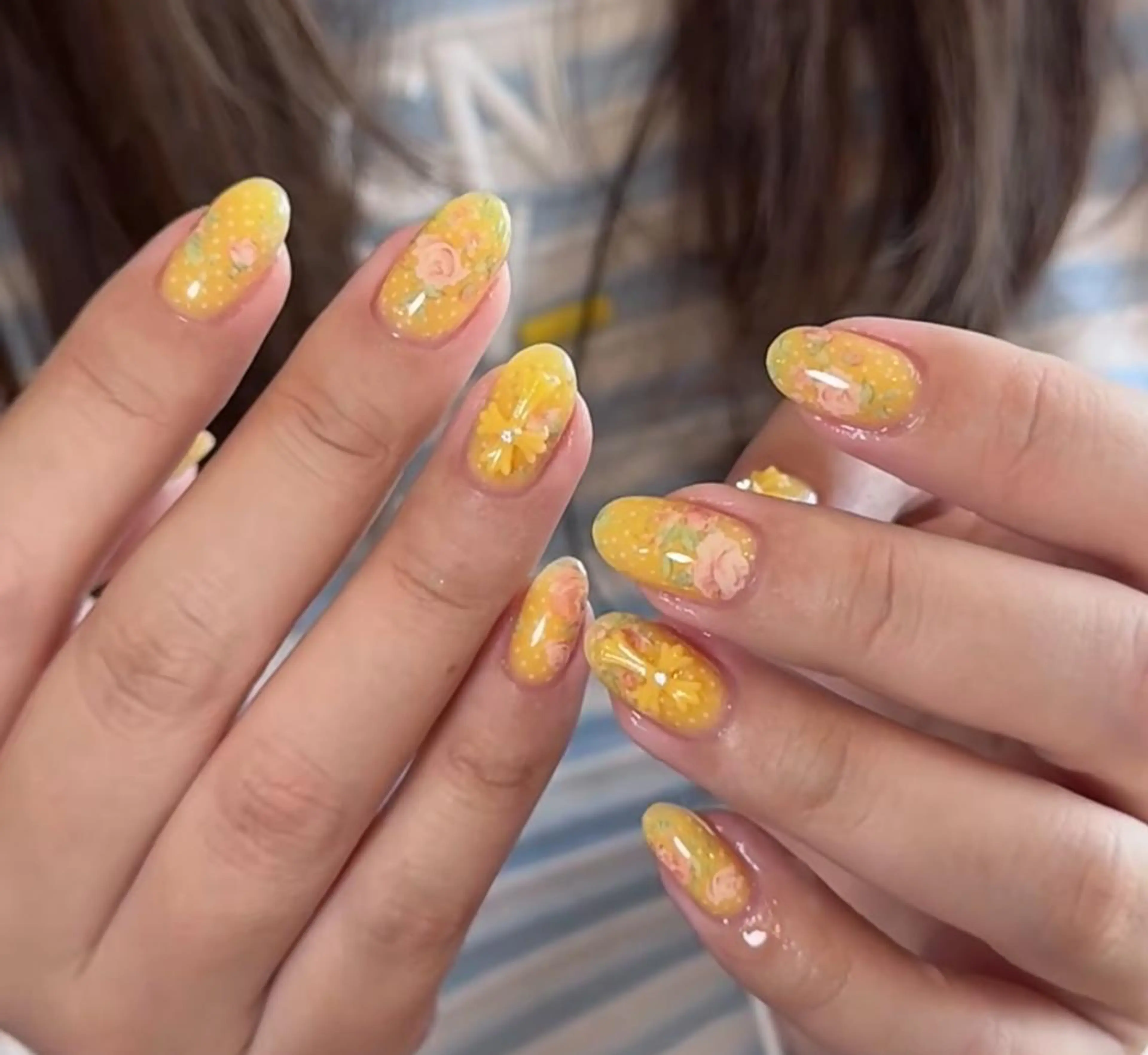 ネイル ハンドネイル 🎀 Ayaka_nailのネイルデザイン
