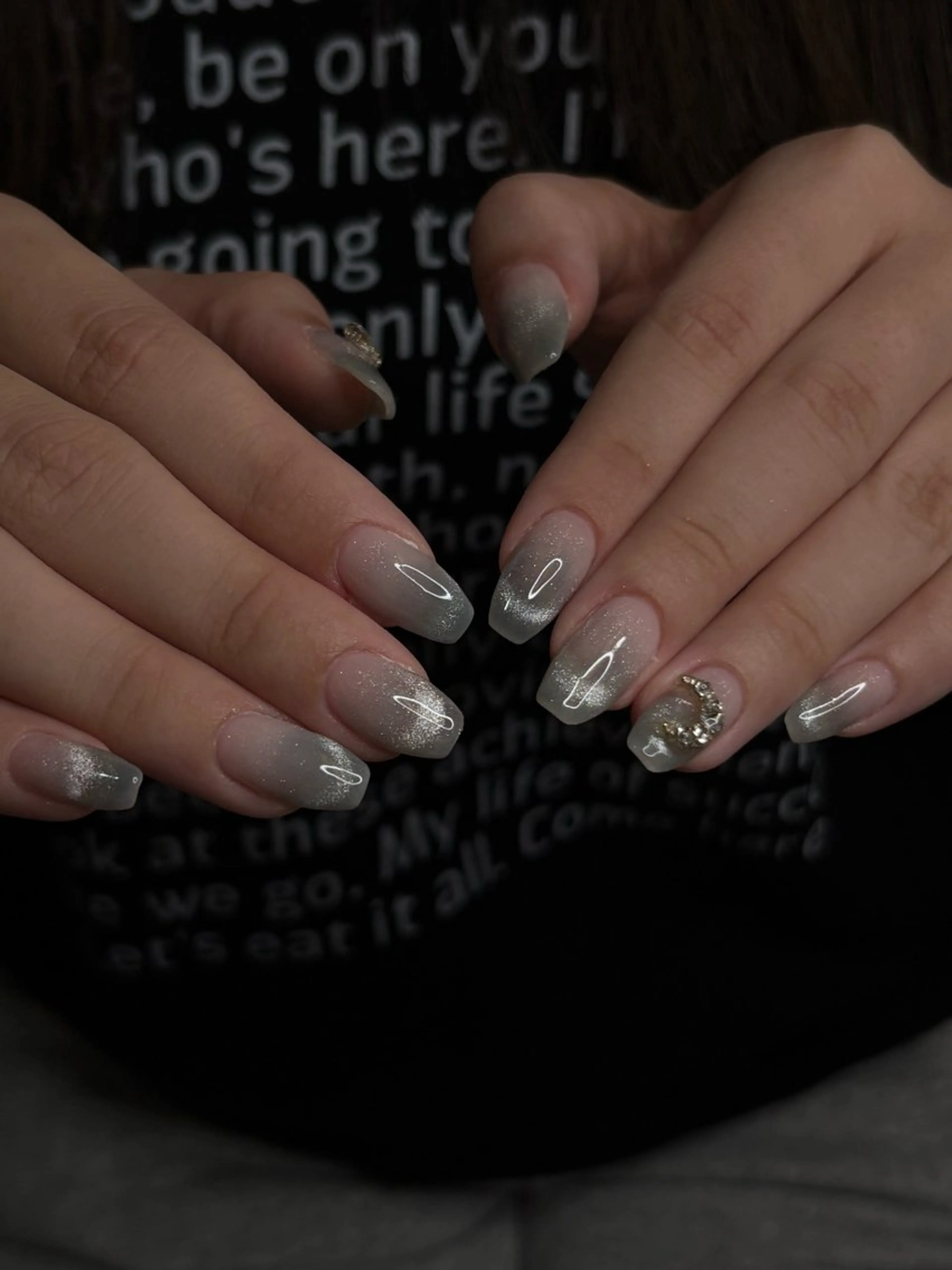 ネイル フレンチネイル マグネットネイル マグネットフレンチ ハンドネイル mood mitsukiのネイルデザイン