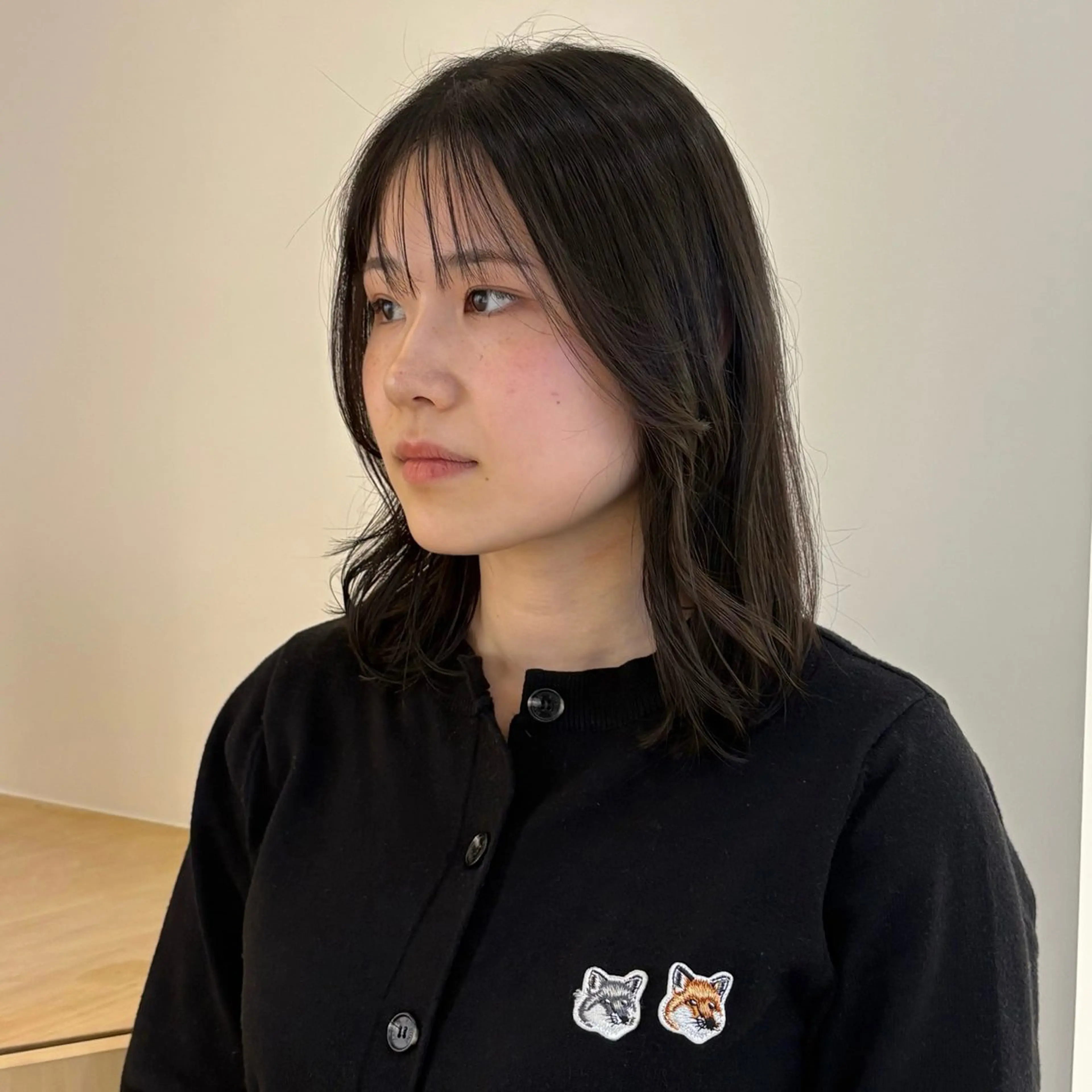 ミディアム 蓑輪璃央 ショートカットのヘアスタイル