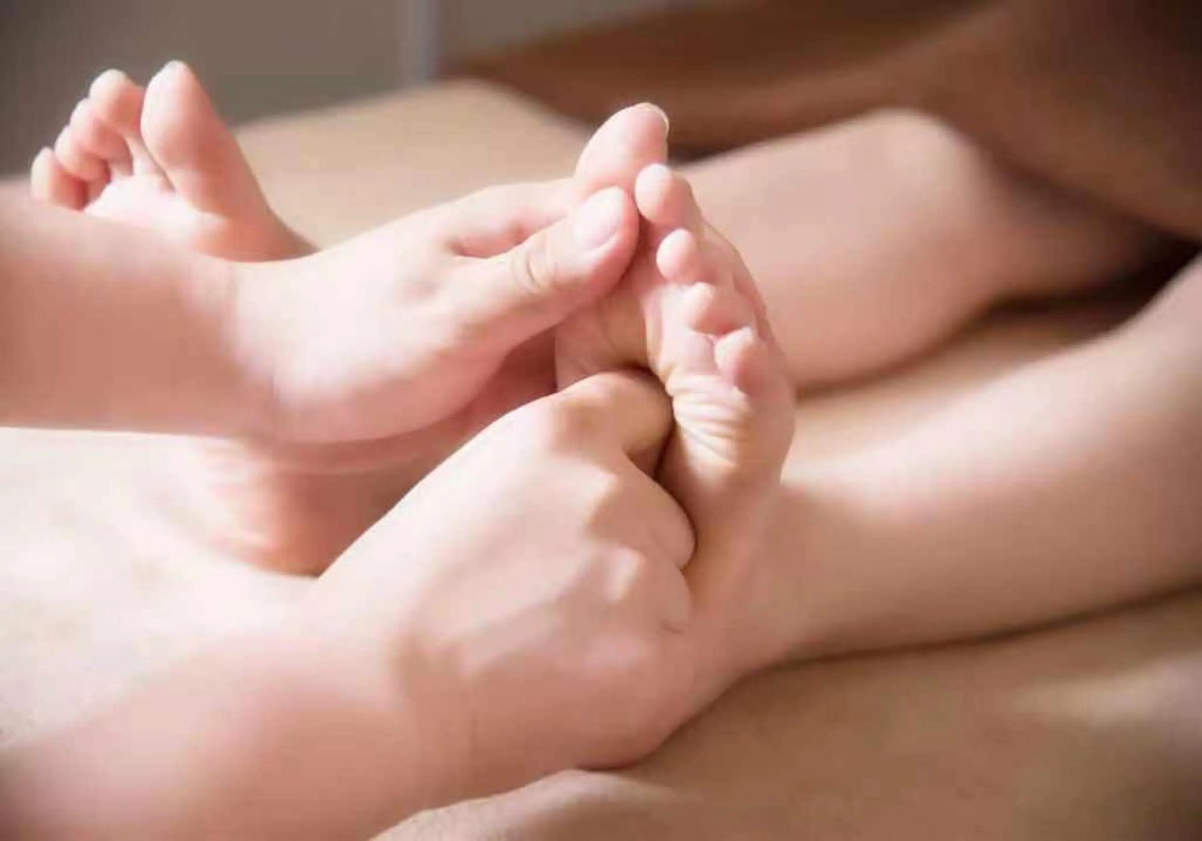 【歩き疲れた脚を軽く♪】足湯 + 足裏～ふくらはぎ + 蒸タオル 計60分 4800円の写真