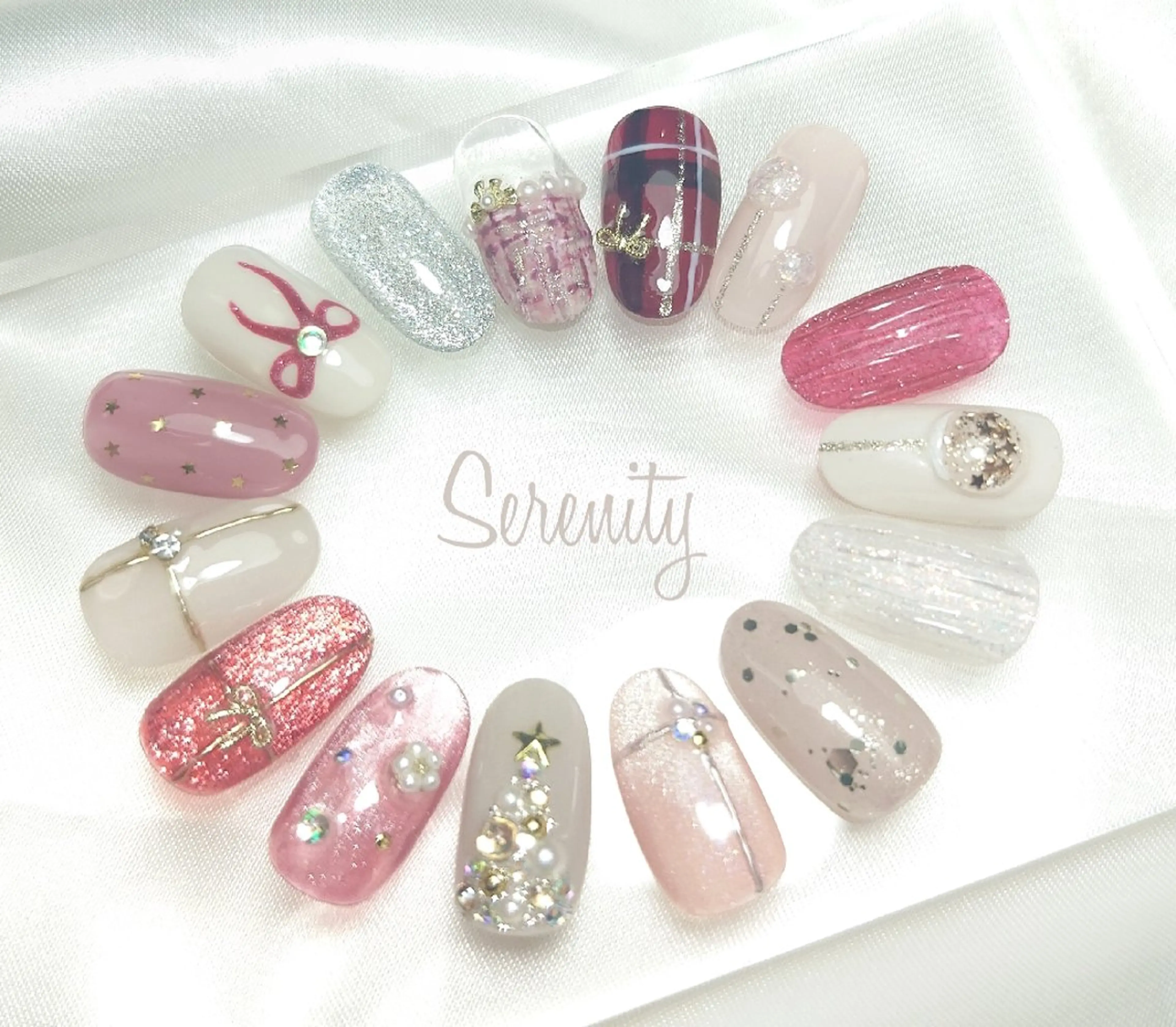 ネイル オフィスネイル 冬ネイル クリスマス nail  serenityのネイルデザイン