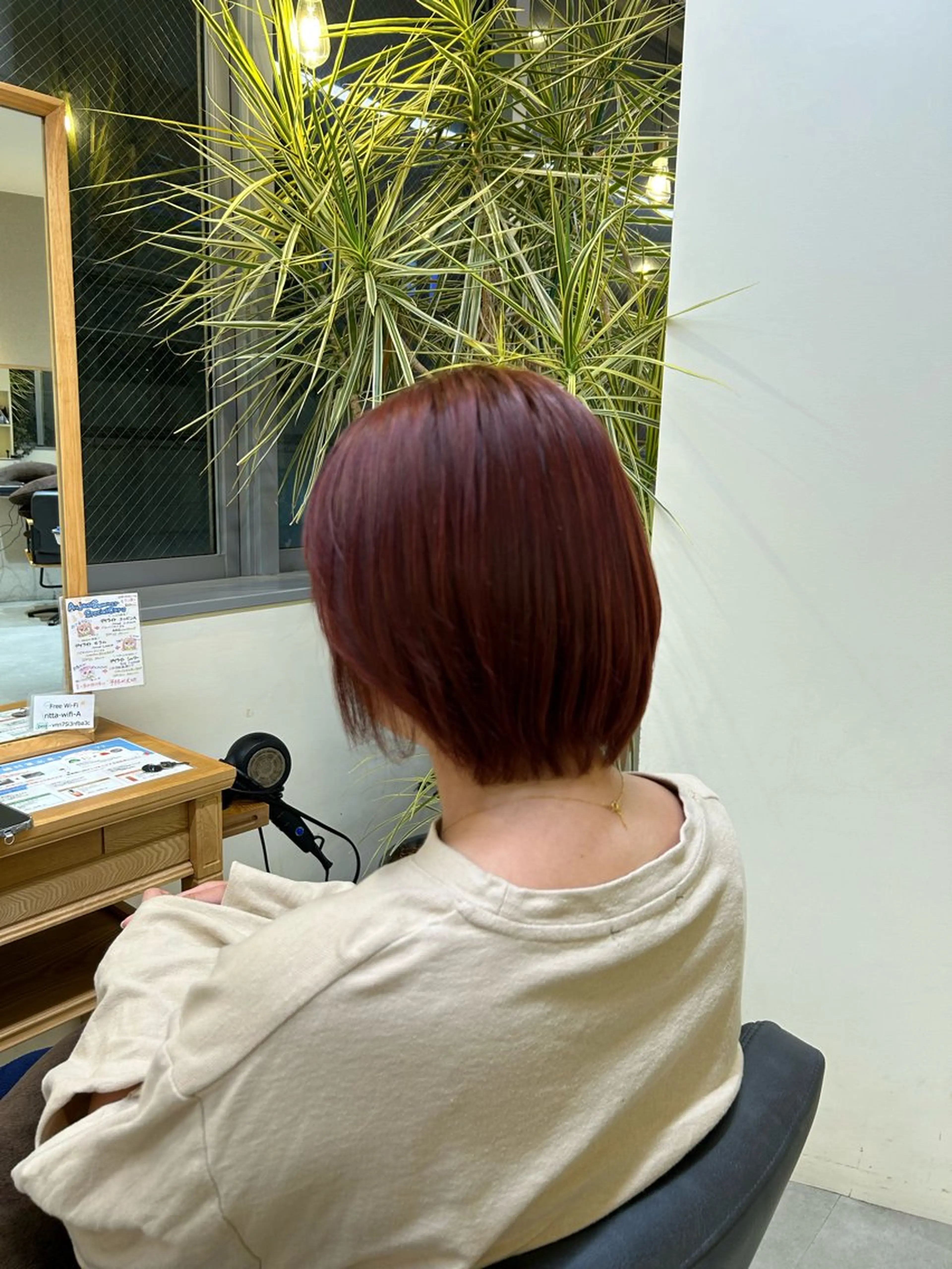 ショート カラー ピンクカラー ヘアカラー 村上 一葉のヘアスタイル