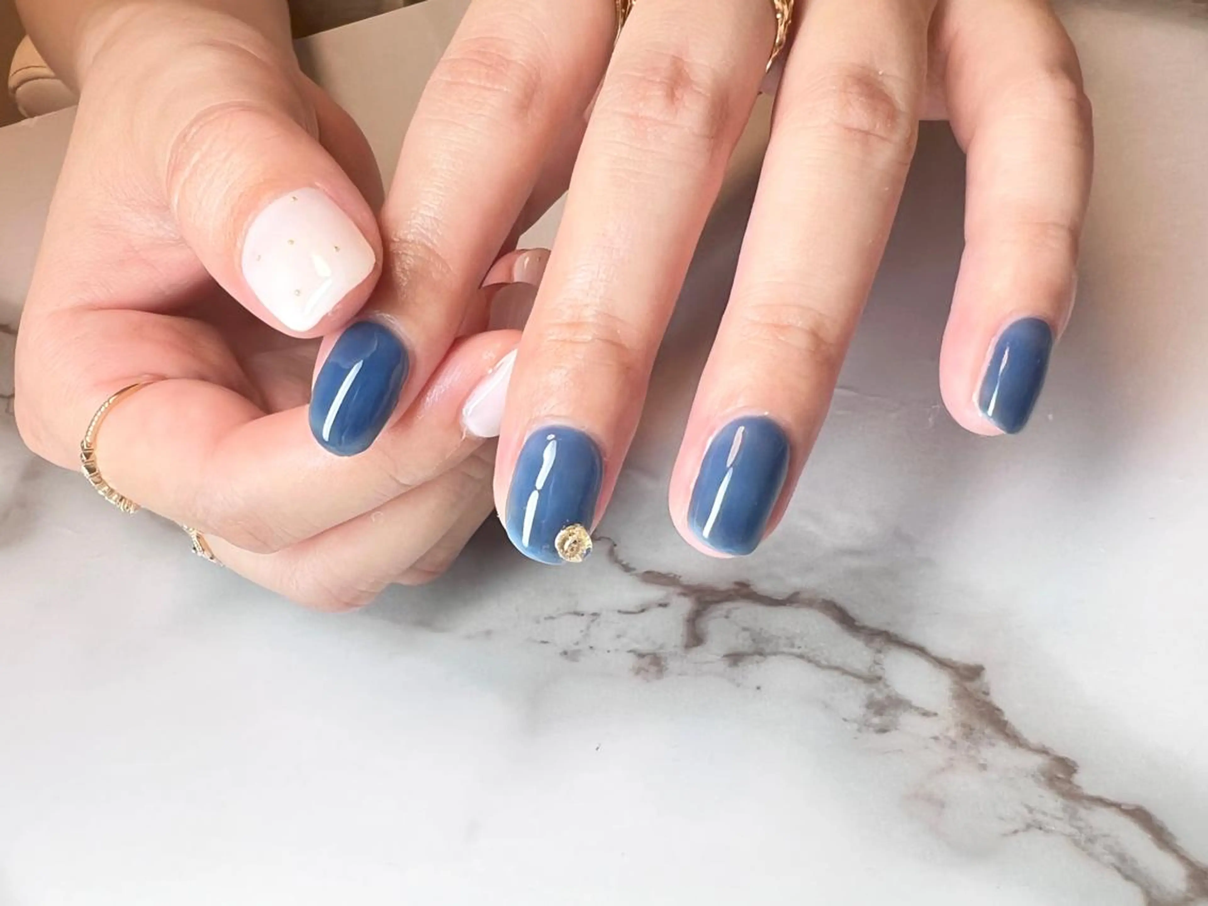 ネイル アートネイル フレンチネイル ジェルネイル マグネットネイル 持ち込み ネイリスト シンのネイルデザイン