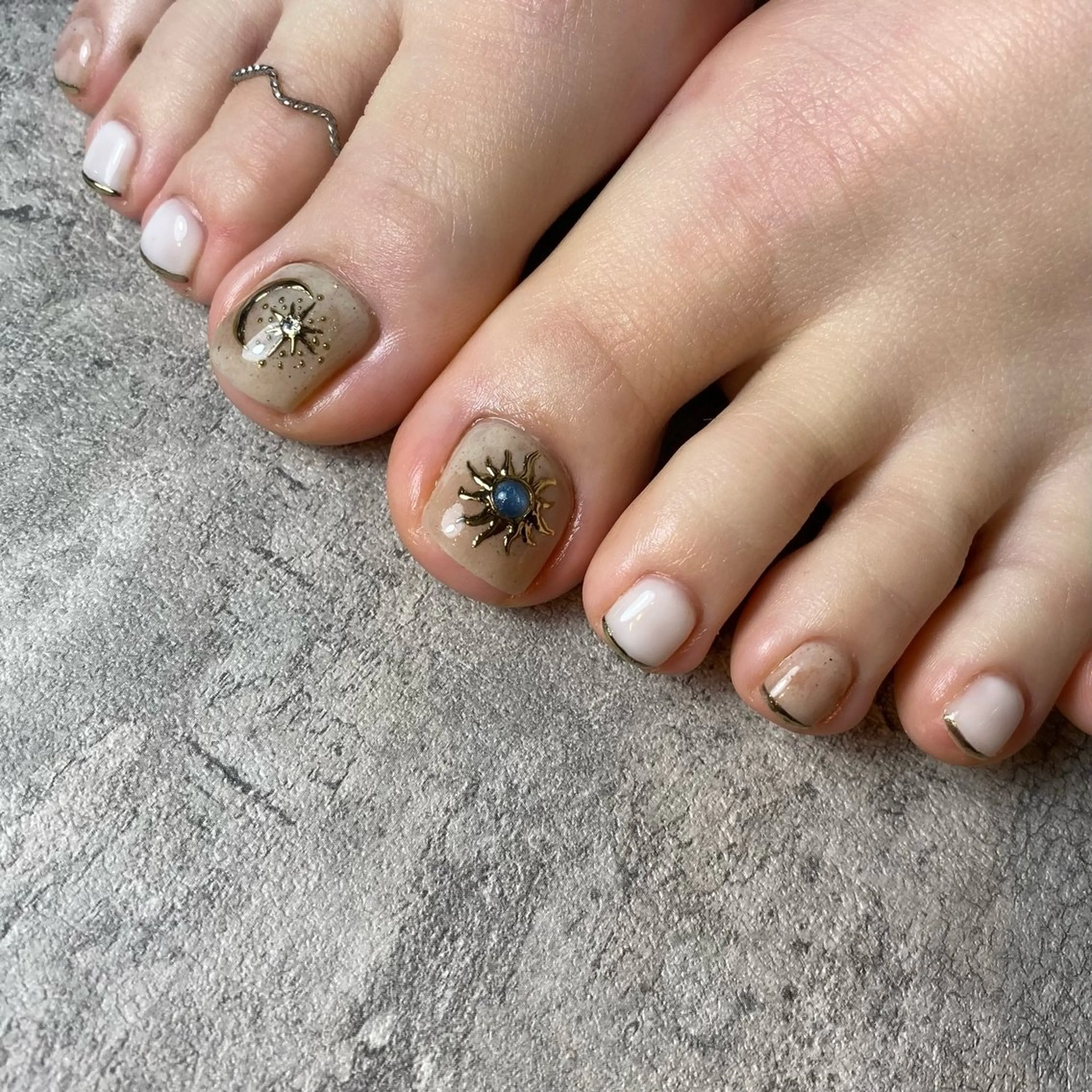 ネイル PEACE minariのネイルデザイン