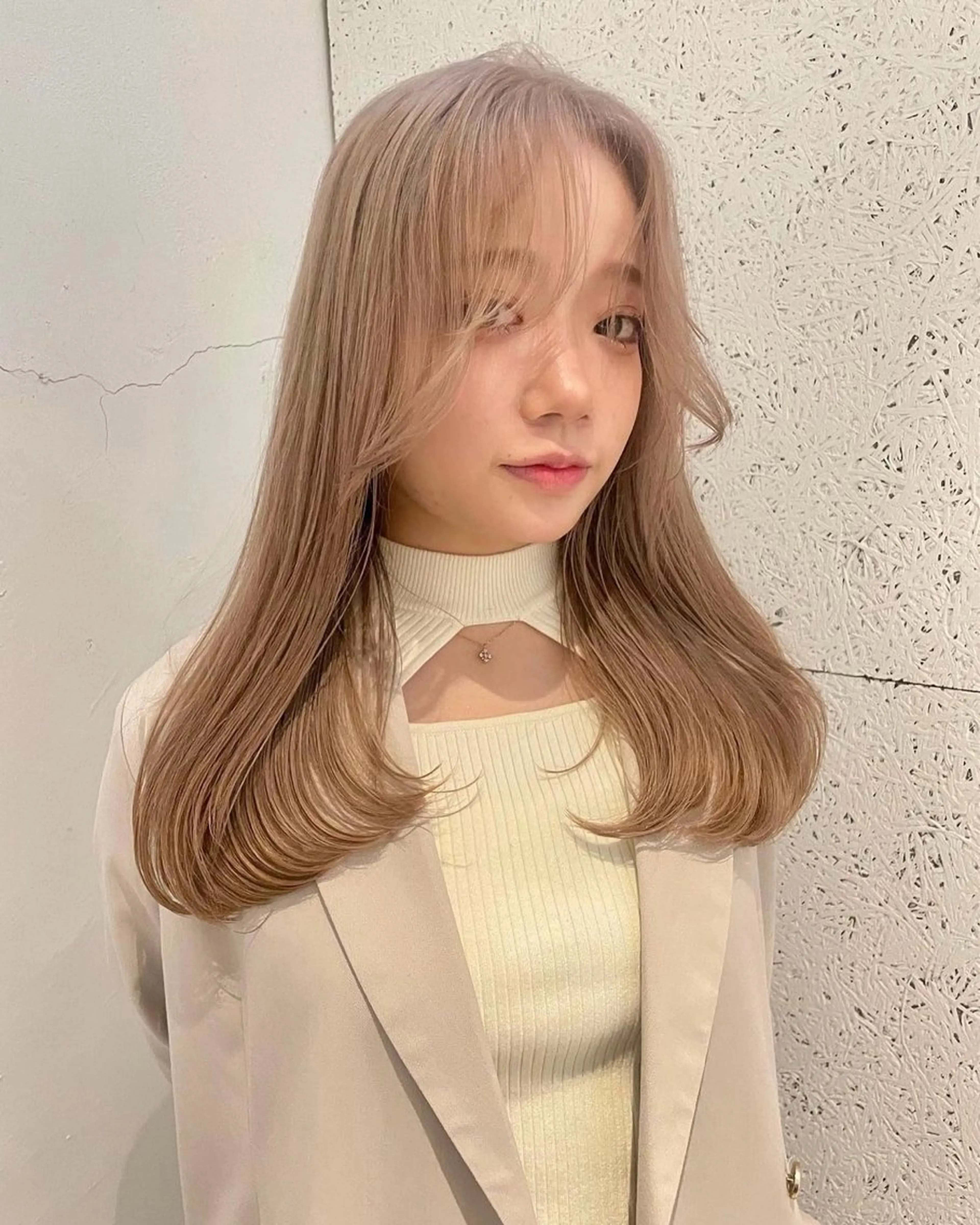 ロング ヘアカラー ハイトーン/レイヤー nail 百咲💌のヘアスタイル
