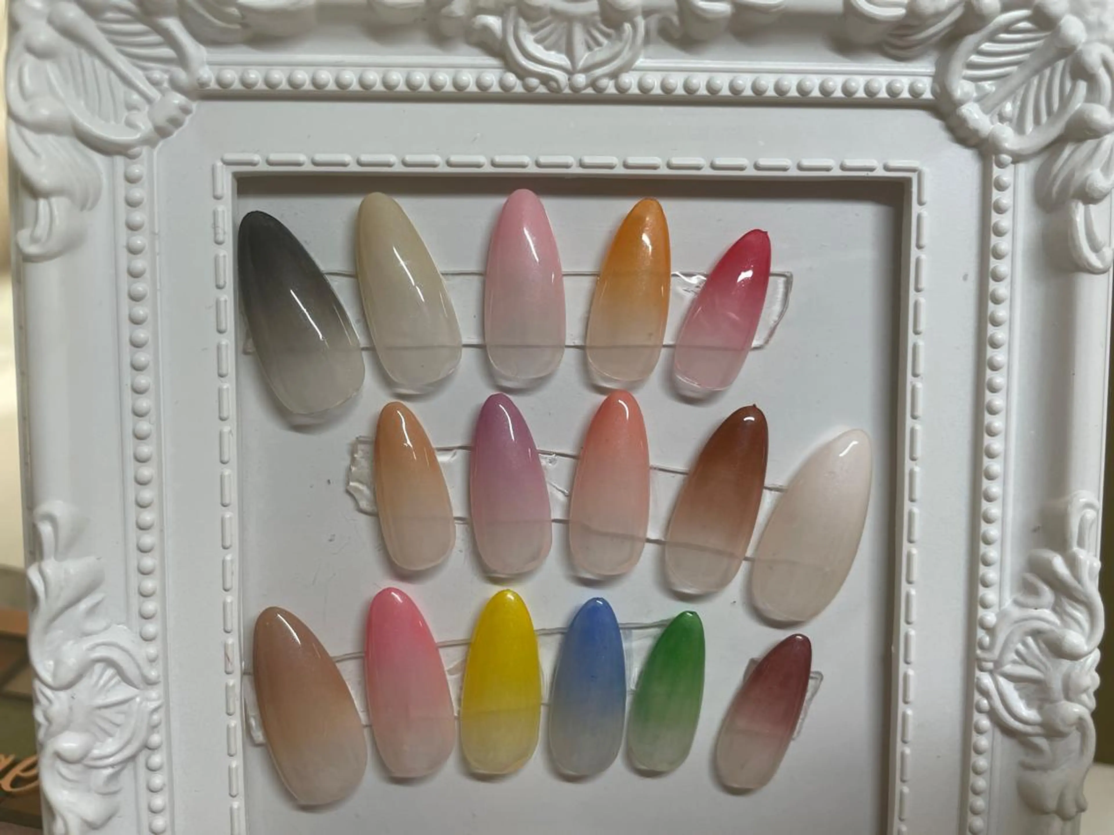 ネイル ハンドネイル 荒井 海輝のネイルデザイン