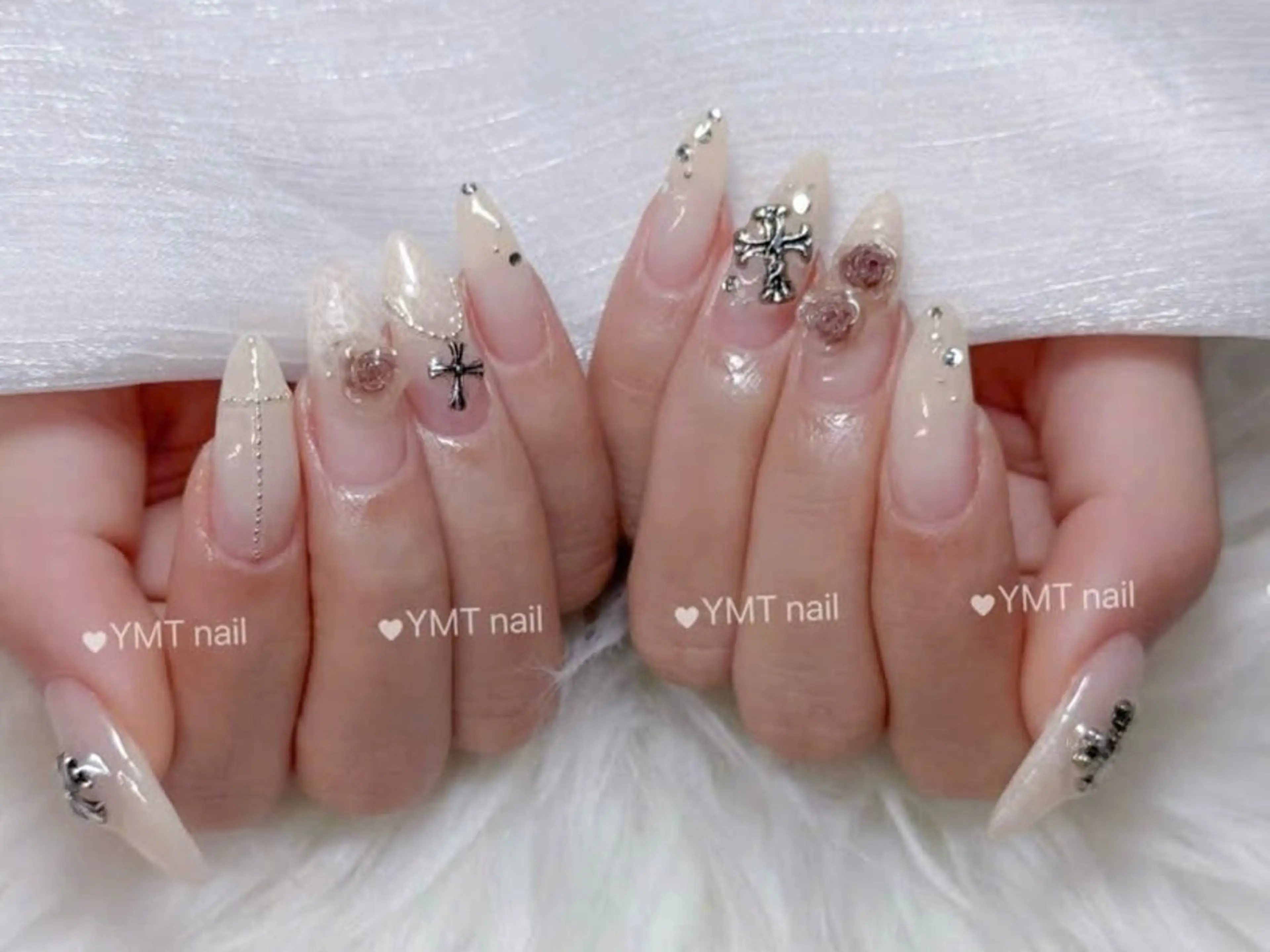 ネイル 長さ出し フットネイル ジェルネイル 韓国ネイル マグネットネイル ハンドネイル YMT NailStudioのネイルデザイン