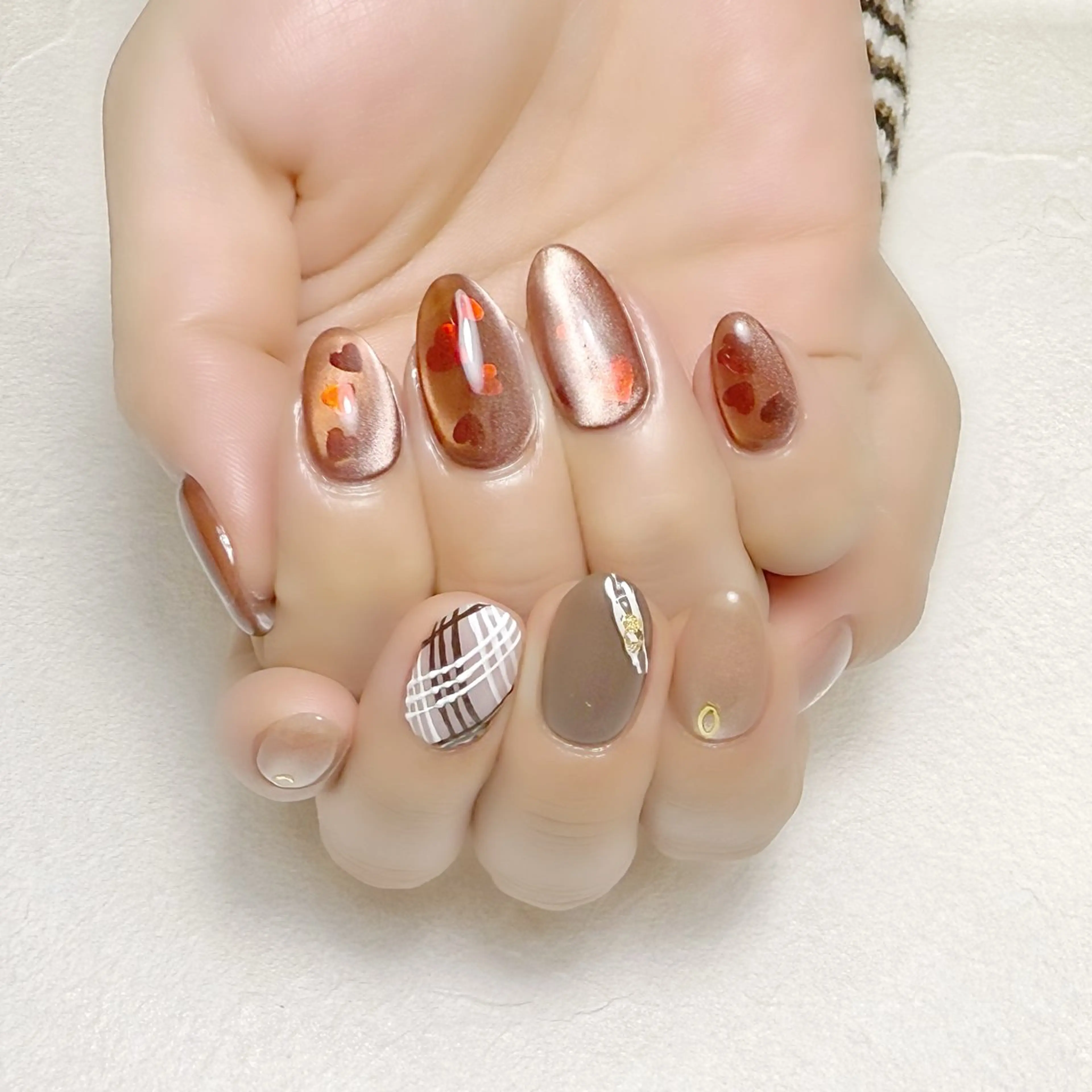 ネイル アートネイル ハート ストーンネイル バレンタイン rouse nail RISATOのネイルデザイン