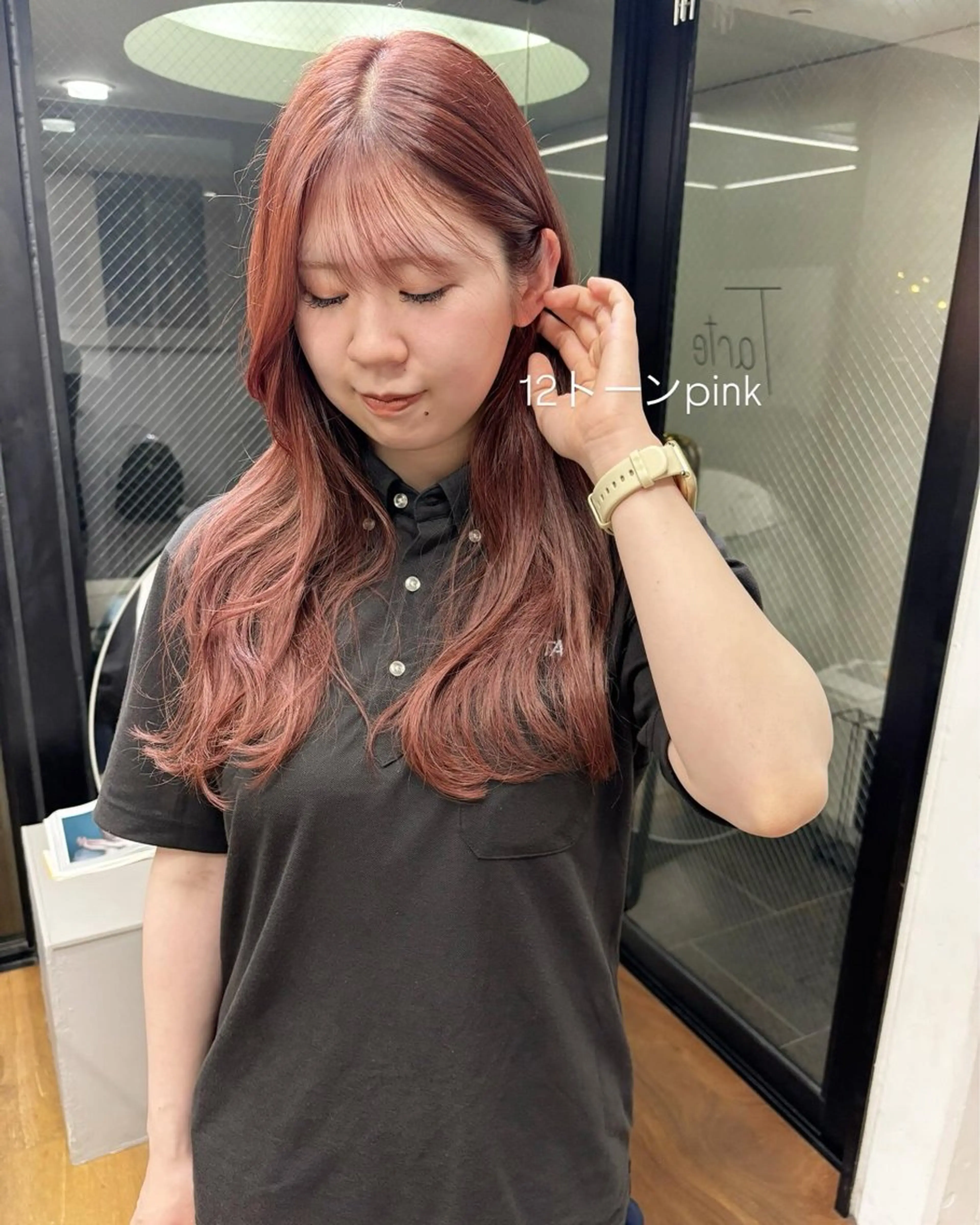 ロング カラー 柔らかストレートと ツヤカラー/和田陽向のヘアスタイル