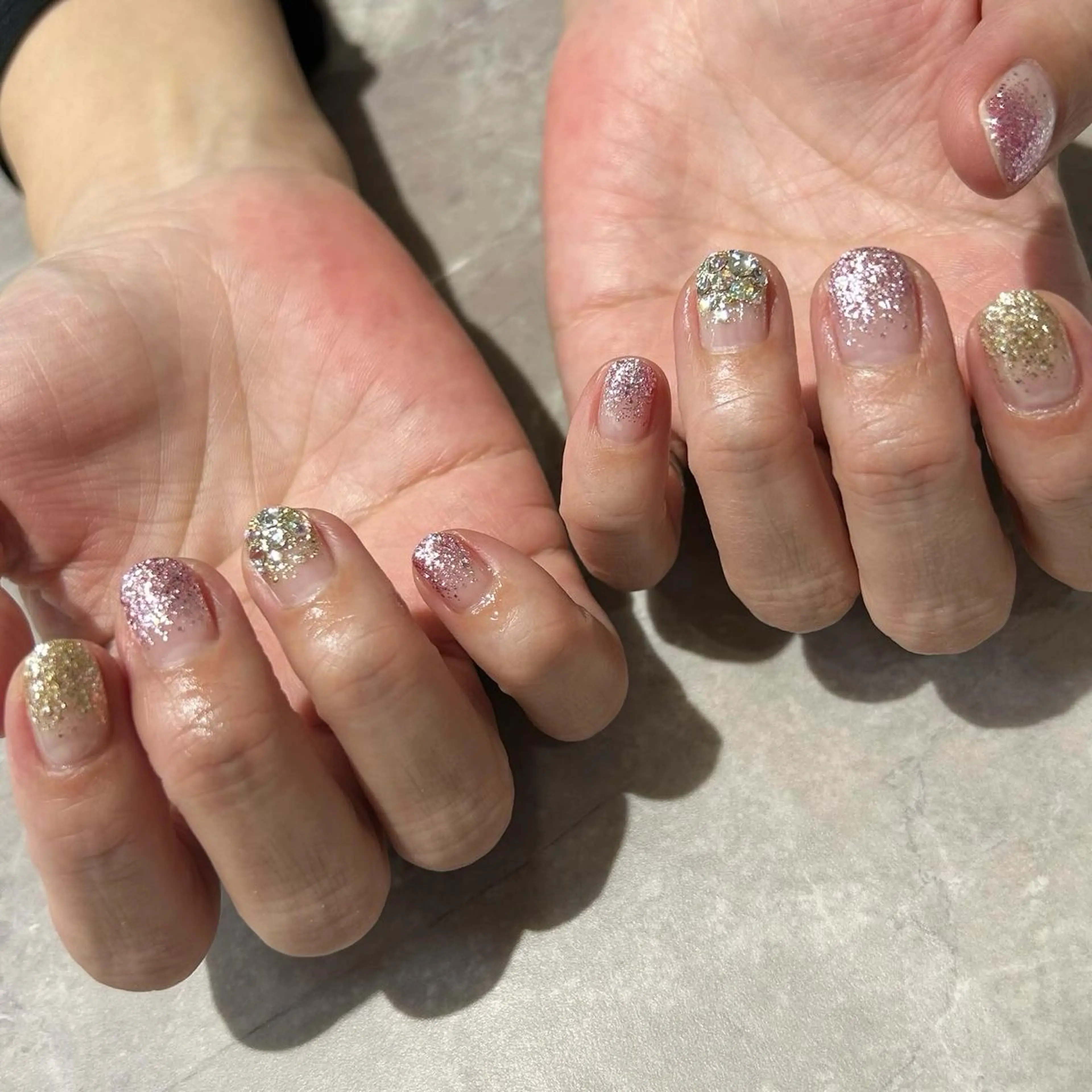 ネイル グラデーション ラメ(グリッター) ショートネイル Lulea nailのネイルデザイン