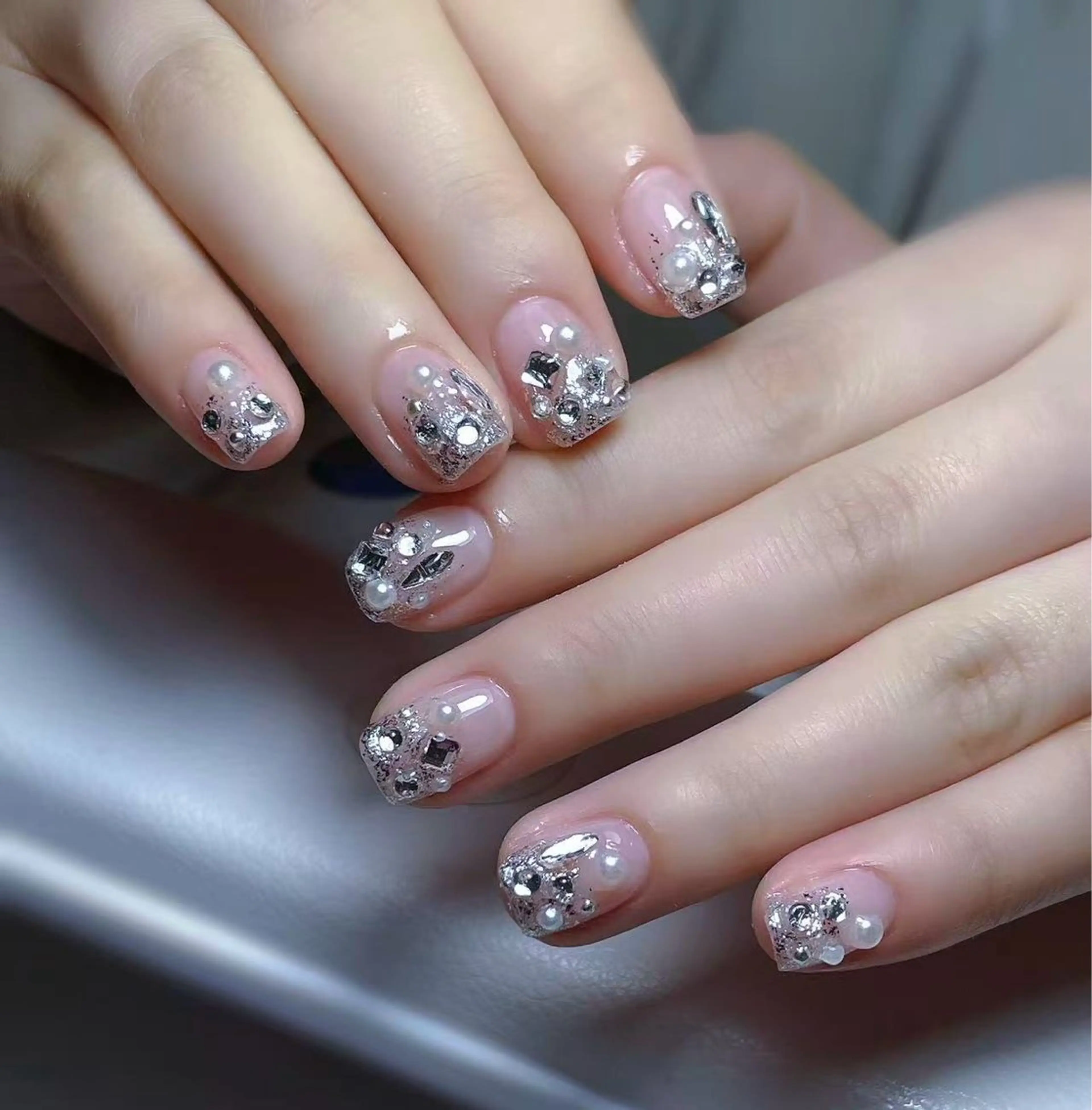 ネイル アートネイル オーロラネイル チークネイル 長さ出し フレンチネイル Yumi Nail Seiのネイルデザイン