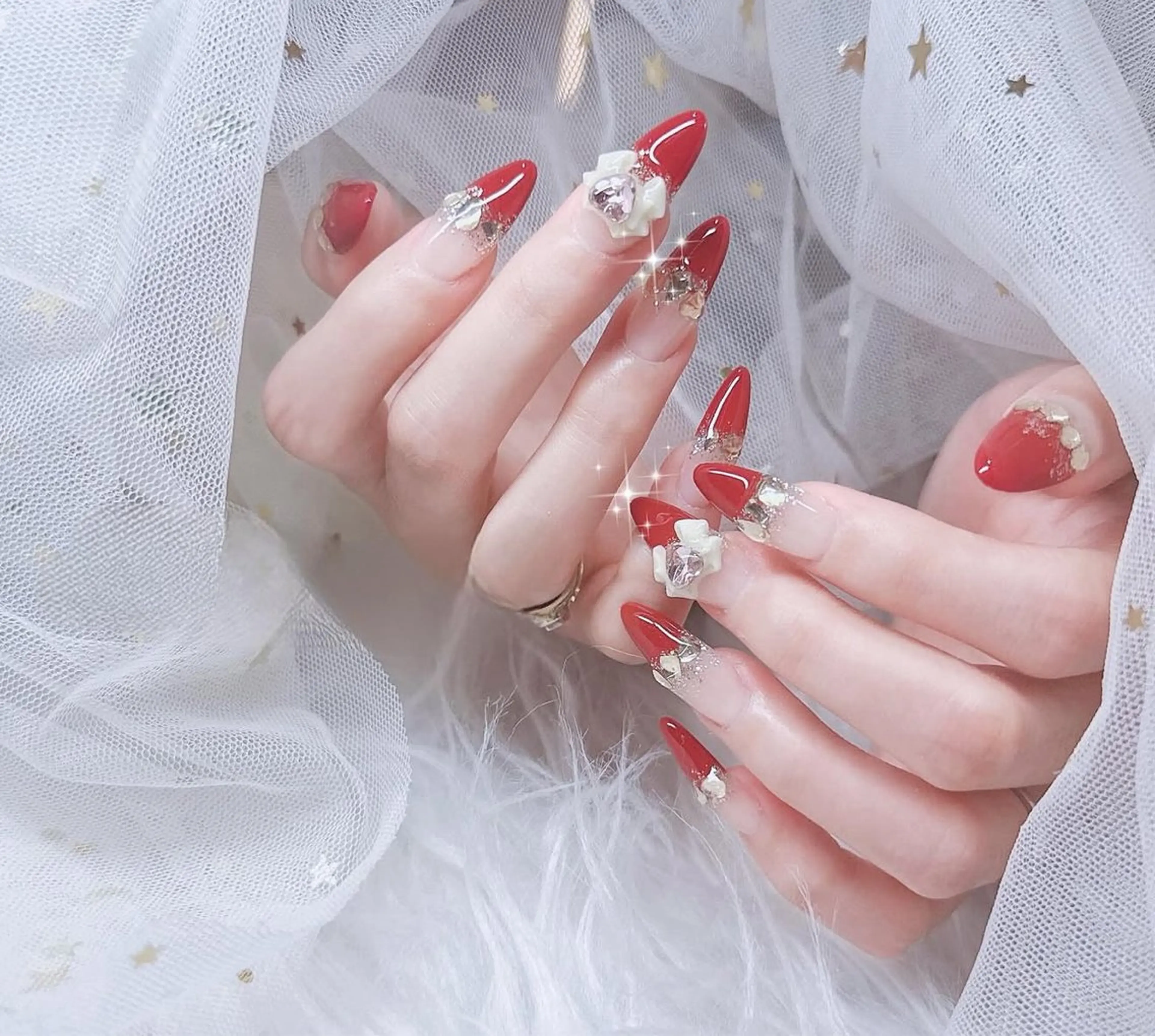 ネイル キラキラネイル マグネットネイル ミラーネイル ニュアンスネイル ワンホンネイル ハンドネイル Lyna 池袋のネイルデザイン