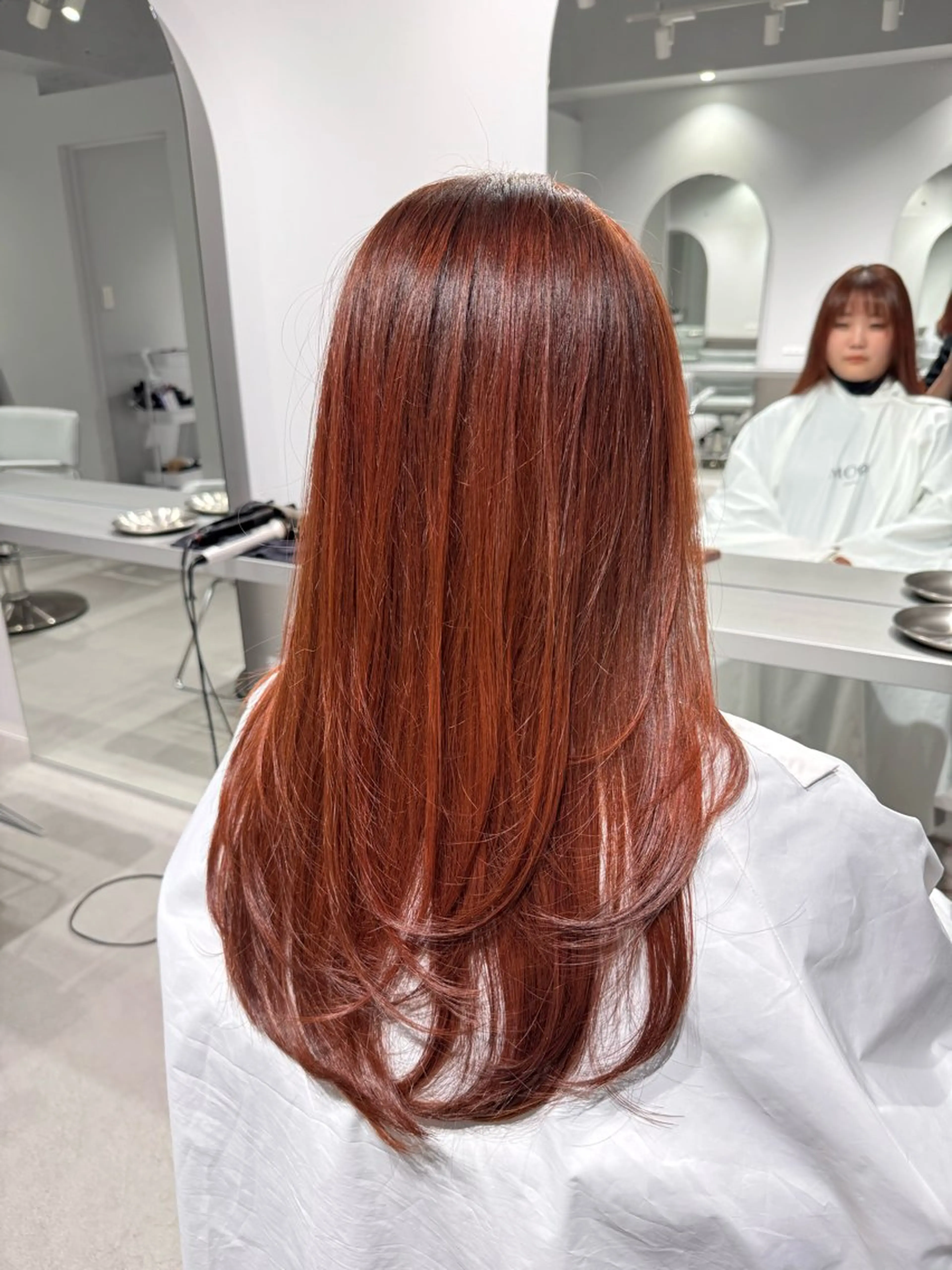 ロング 井上 育海のヘアスタイル