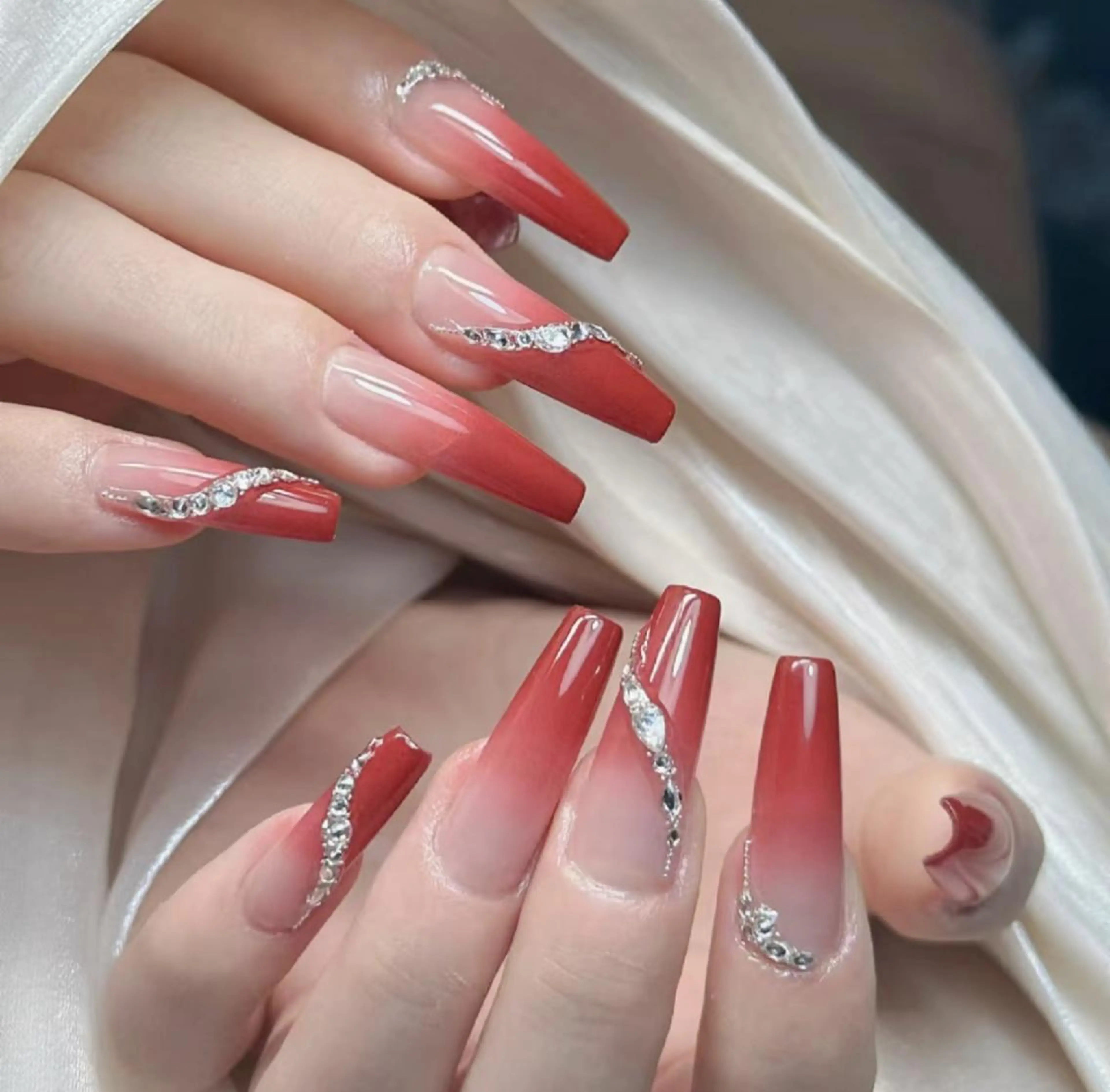 ネイル ハンドネイル ハンドケア 🍑 momo_nailのネイルデザイン