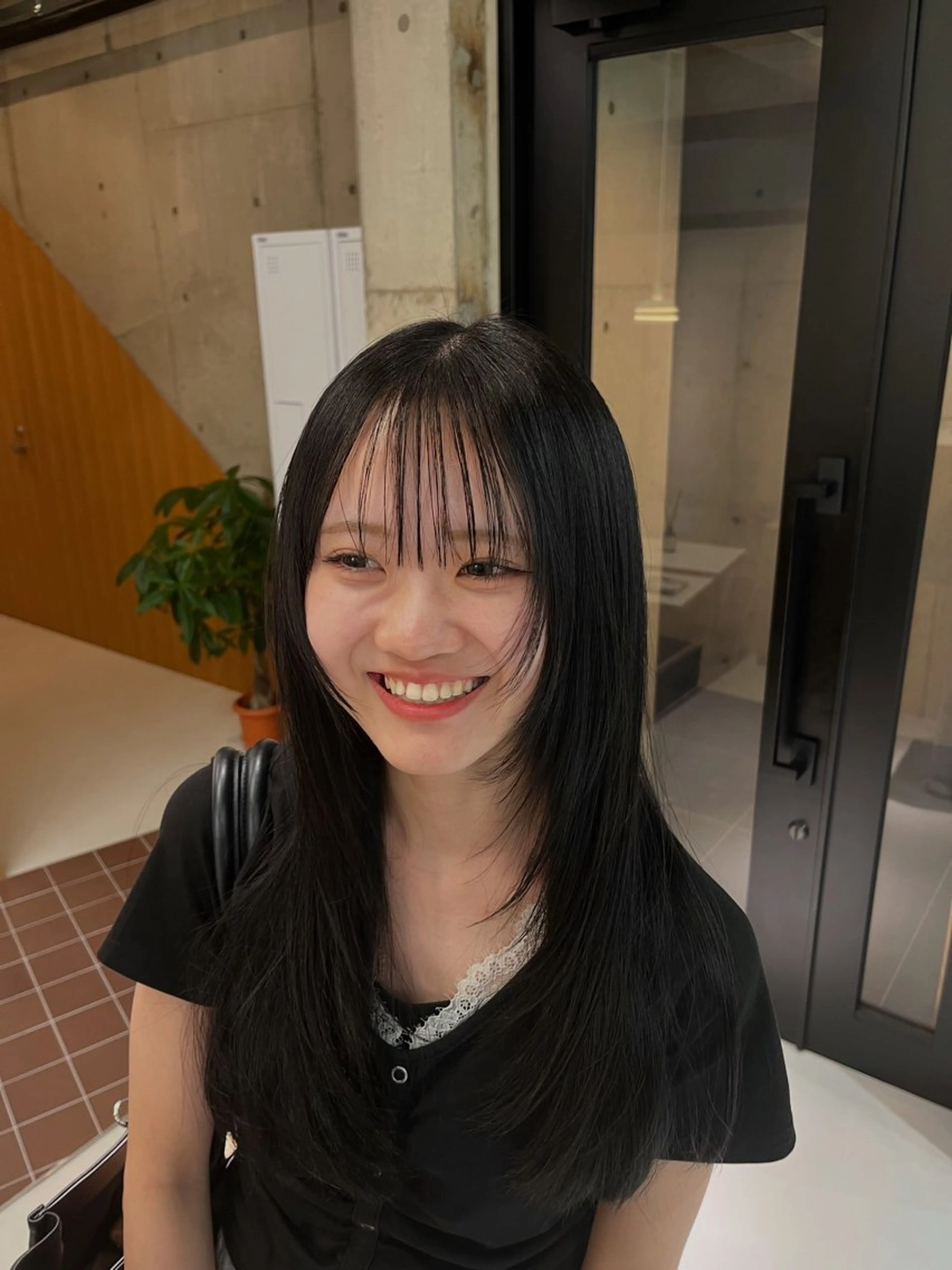 ロング カラー ブリーチ 透明感カラー ブリーチなしカラー くびれヘア 髪質改善 カット ヘアカラー トリートメント nagi所属・横田直也／韓国風 レイヤーカット／千種のヘアスタイル