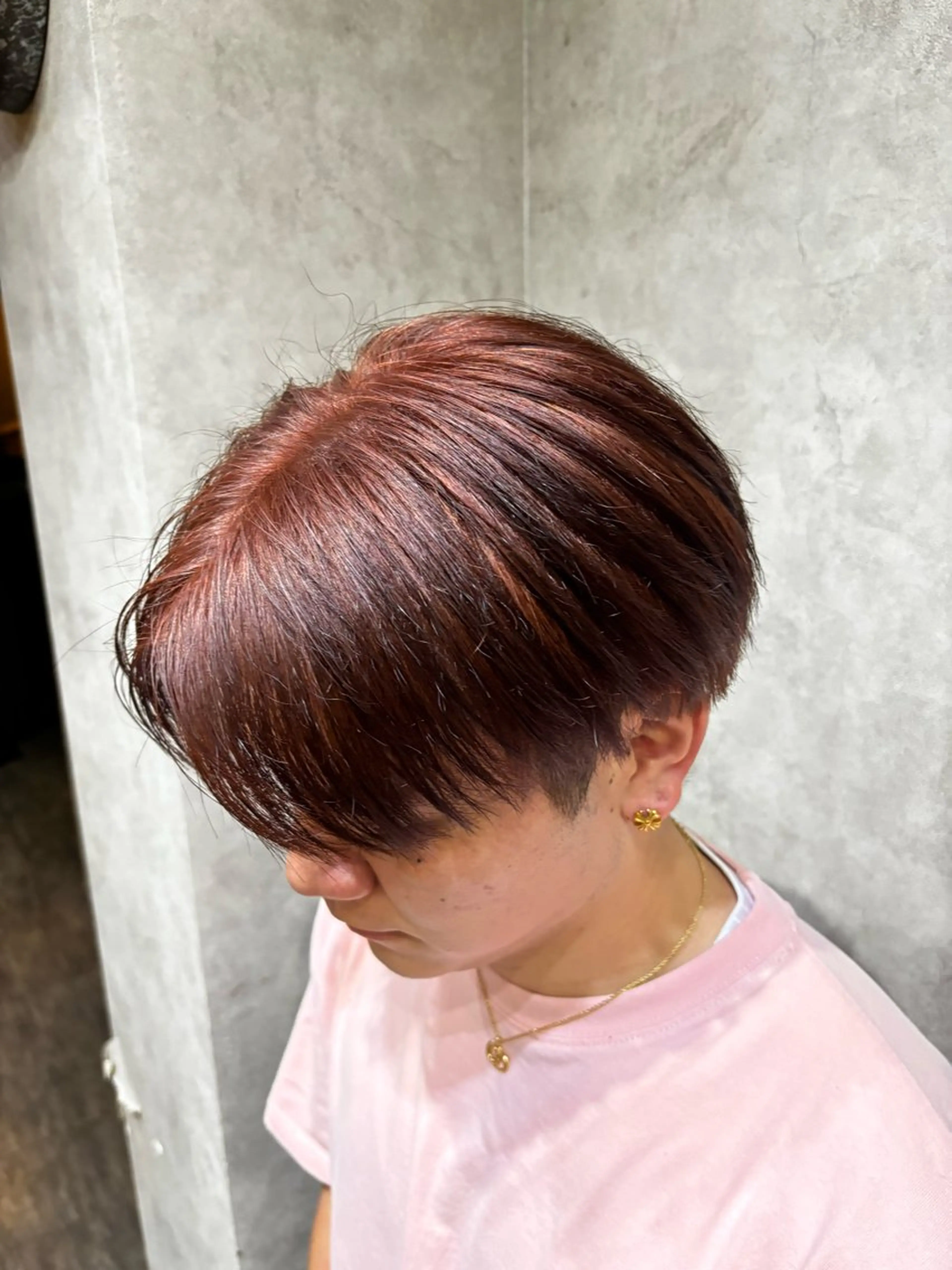 カラー メンズ メンズブリーチ 黒髪 ブリーチ ブリーチなしカラー ピンクカラー 艶髪/縮毛矯正 /hikaruのヘアスタイル