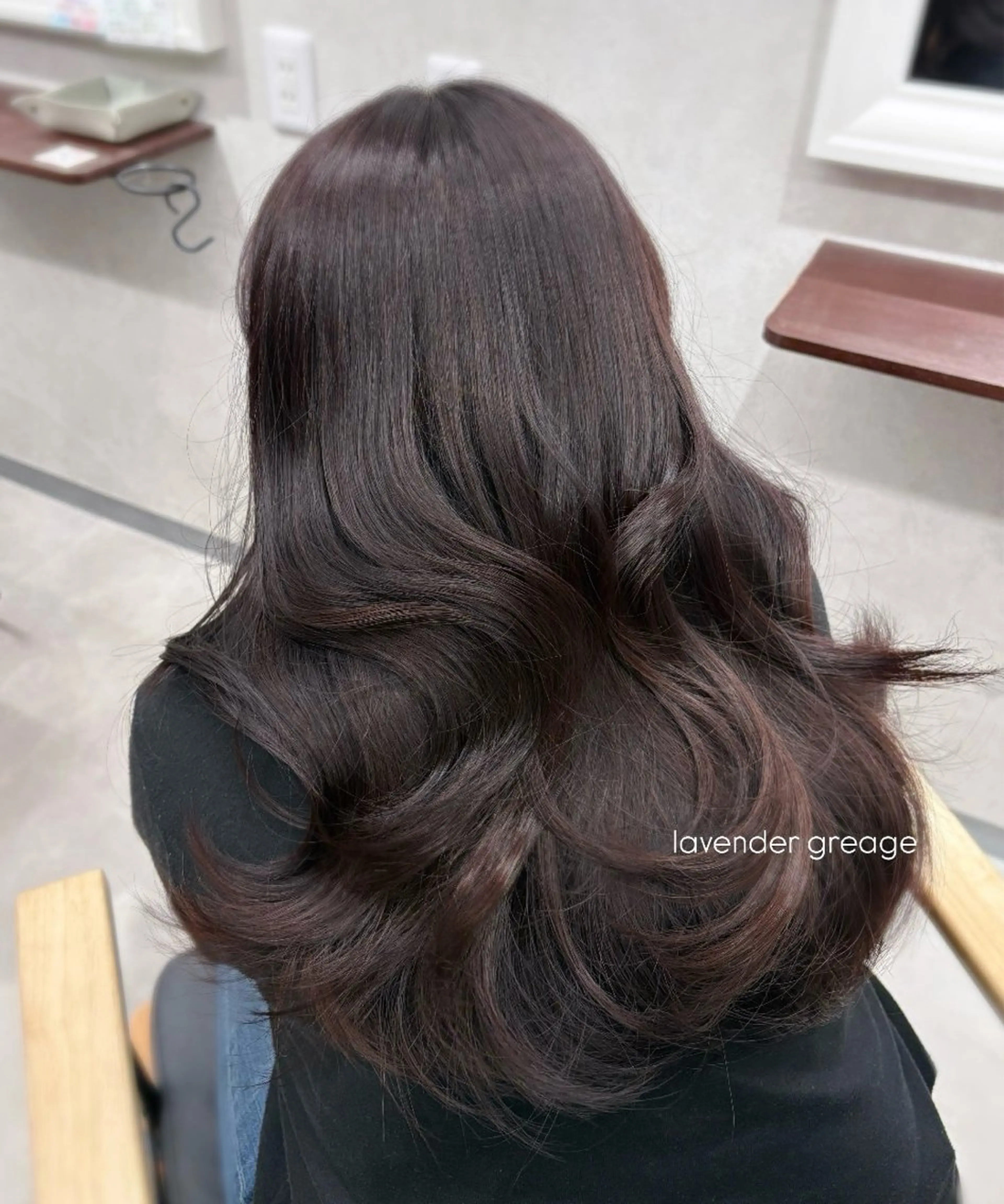 セミロング カラー 艶カラー／縮毛矯正 ／kana‎🤍のヘアスタイル