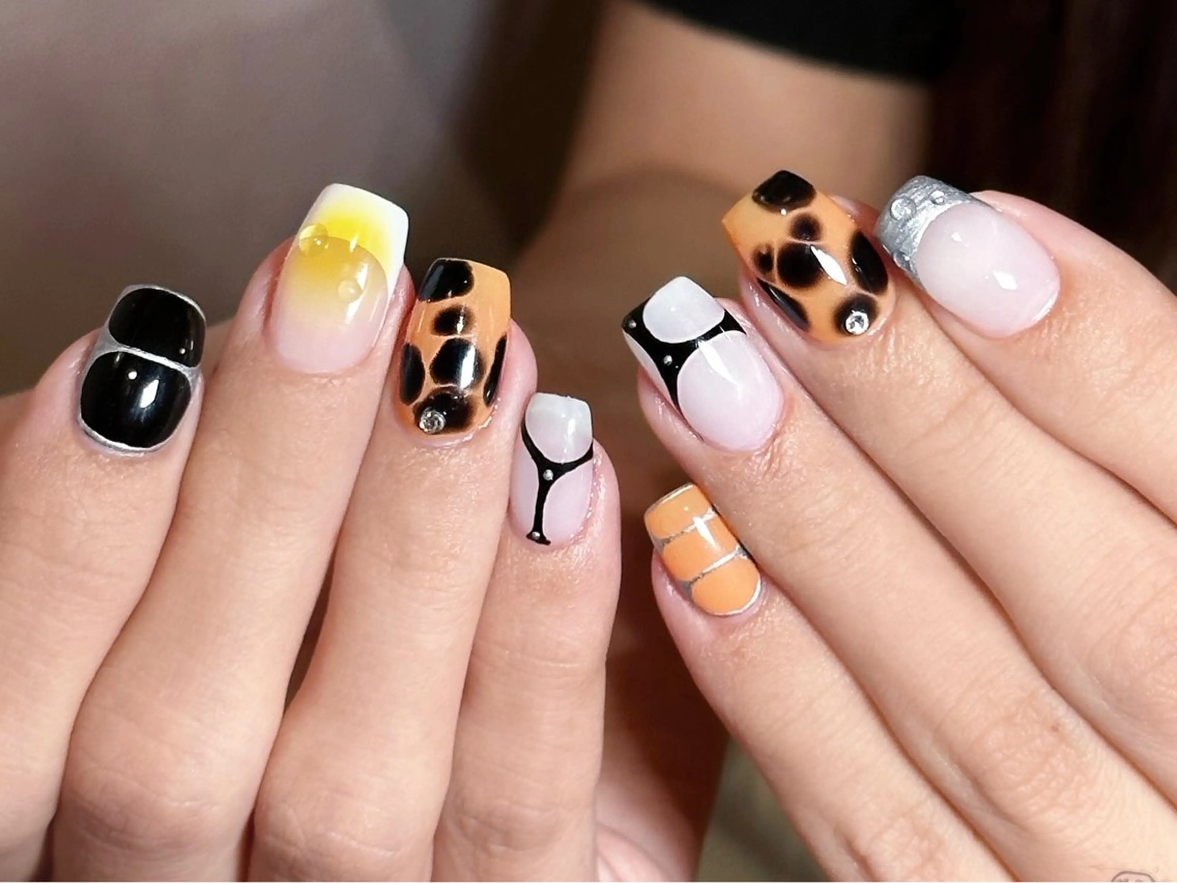 ネイル ハンドネイル Dark honey スカルプ専門原宿店のネイルデザイン