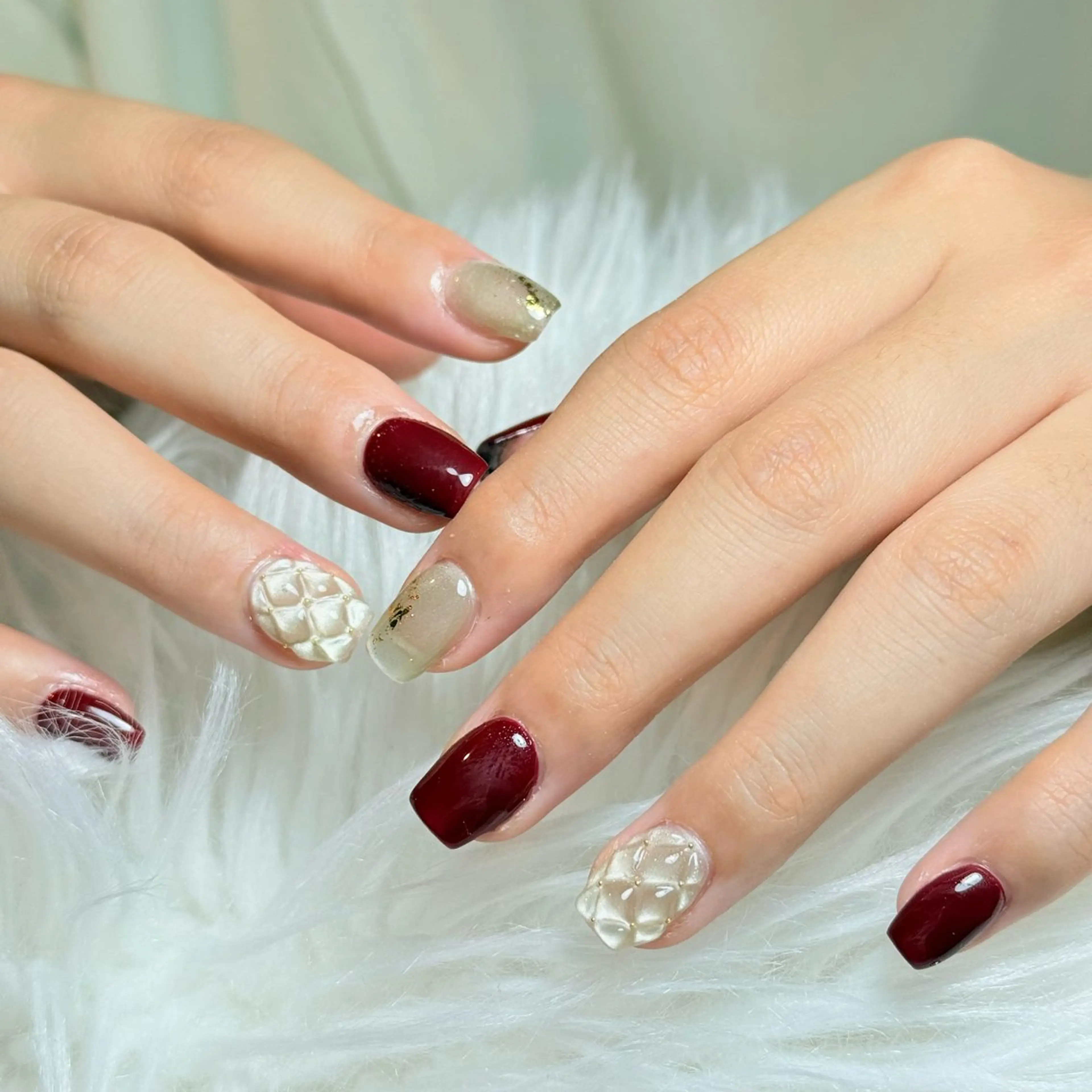 ネイル チークネイル フレンチネイル グラデーション キラキラネイル 韓国ネイル ハンドネイル Risa_ Nailのネイルデザイン