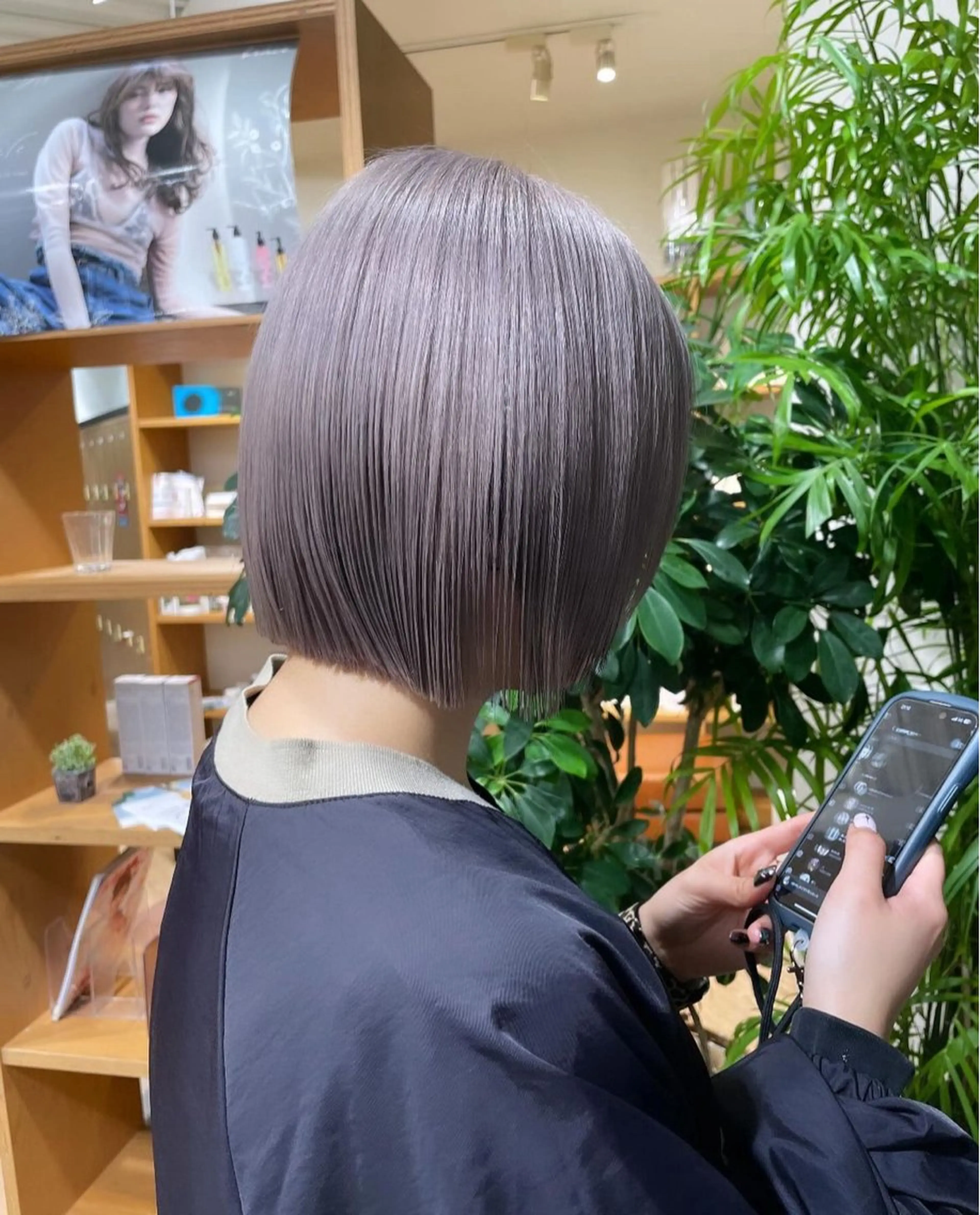 ミディアム カラー カット ヘアカラー トリートメント ハイトーンカラー / 美髪矯正/出口優斗のヘアスタイル