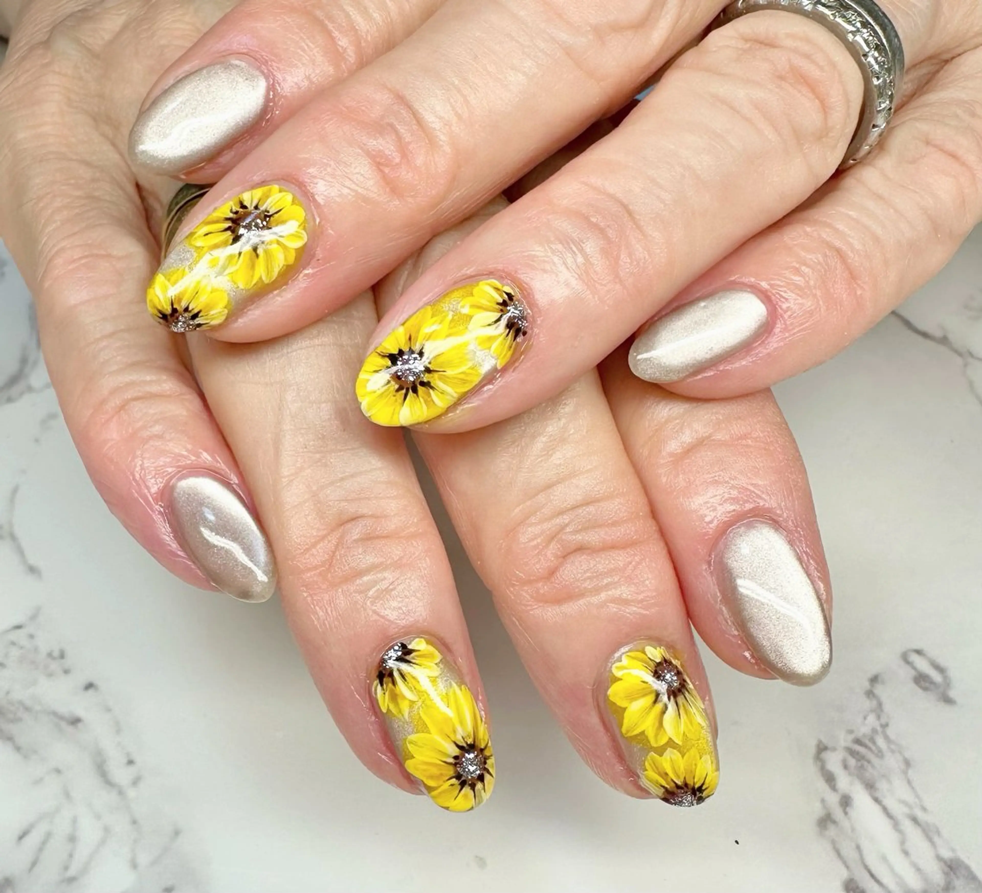 ネイル マグネットネイル ニュアンスネイル ワンカラーネイル 夏ネイル M.N_ nailのネイルデザイン