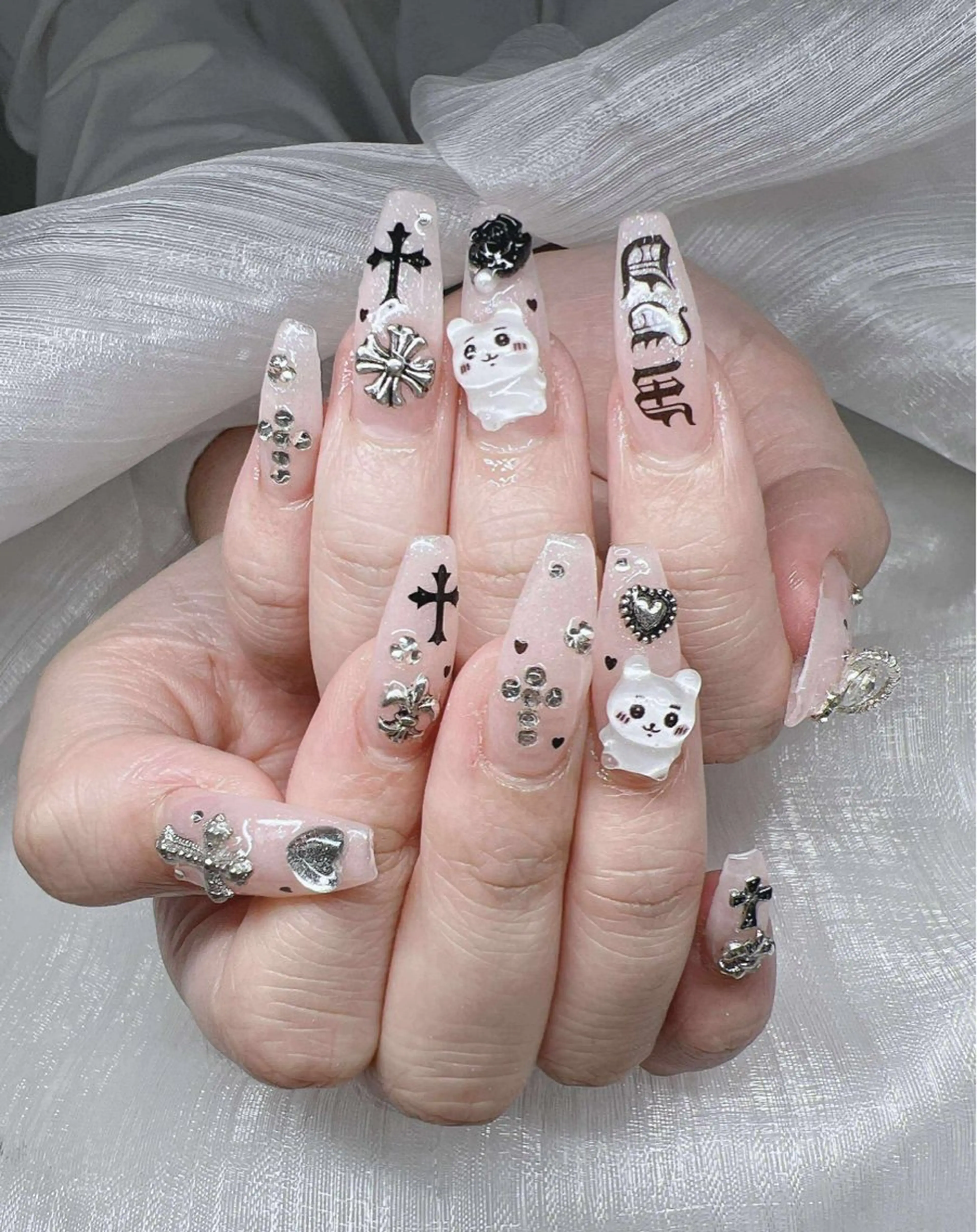 ネイル 長さ出し グラデーション 卒業式 キラキラネイル マグネットネイル ハンドネイル Lee Nailsのネイルデザイン