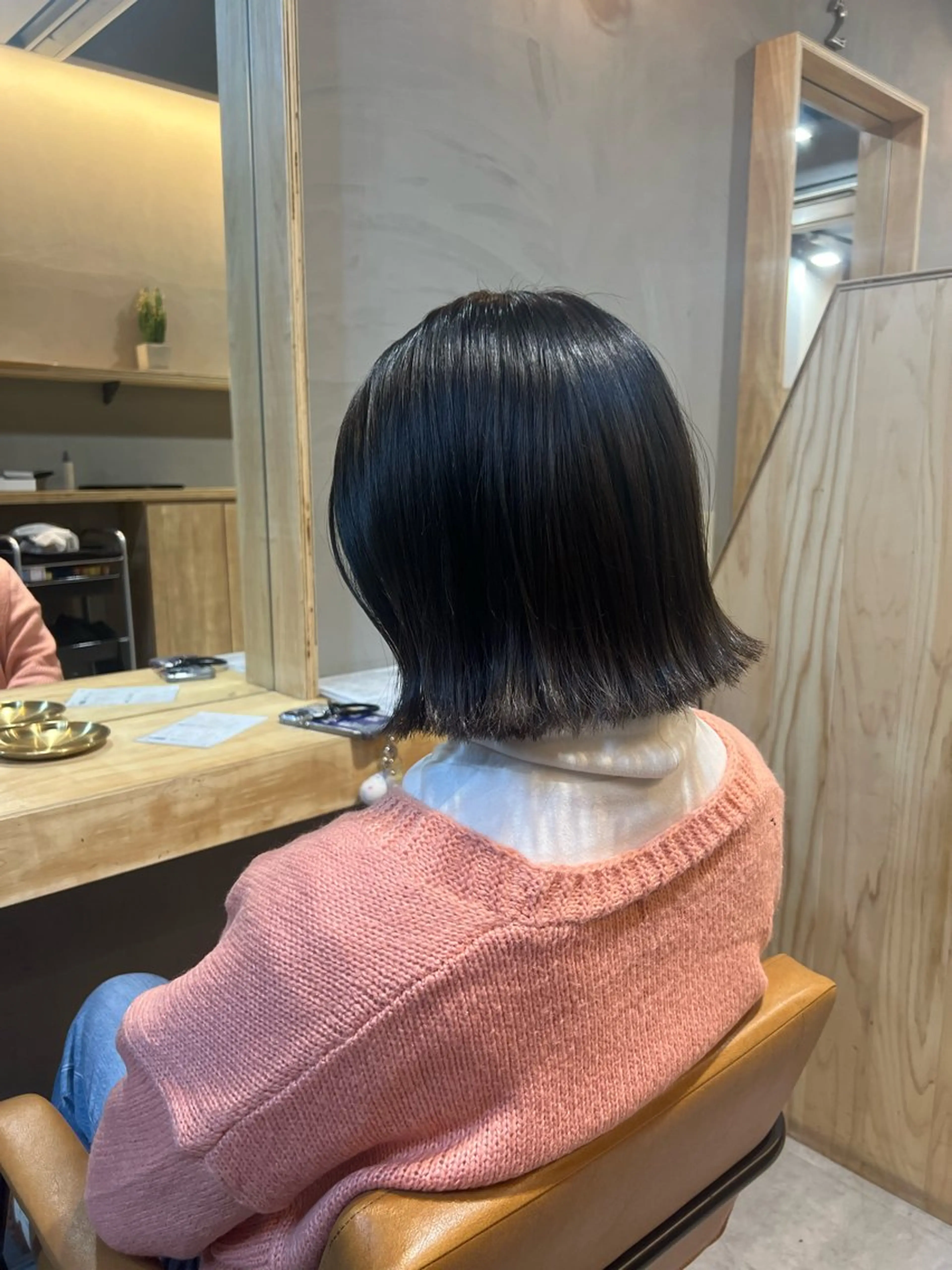 ショート カラー 切りっぱなしボブ ボブ 神戸ボブ✂️ ioe三宮/田 伸佳のヘアスタイル