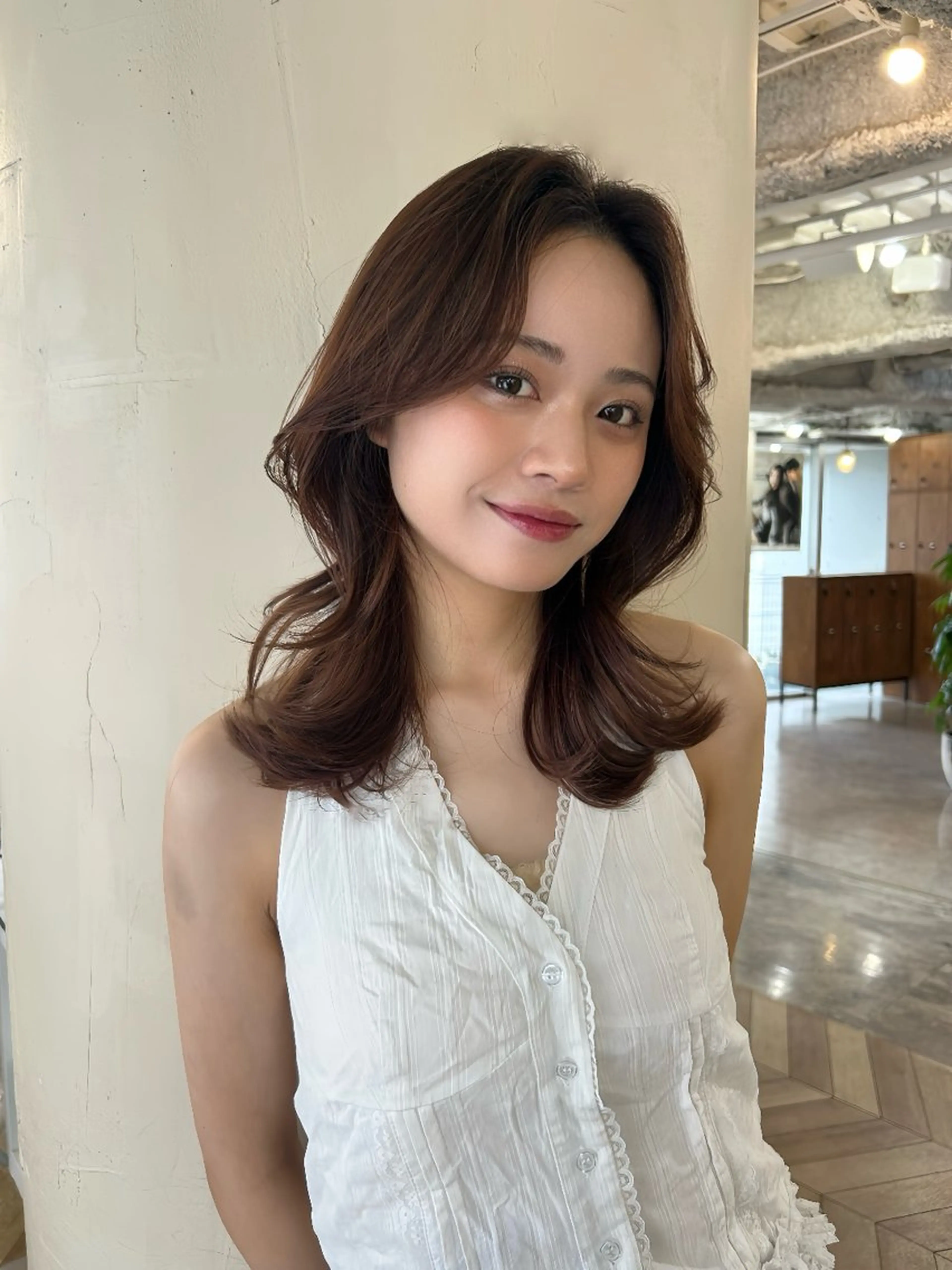 セミロング カラー SALOWIN二子玉川South店所属・AYANO ／レイヤー／オリーブのヘアスタイル