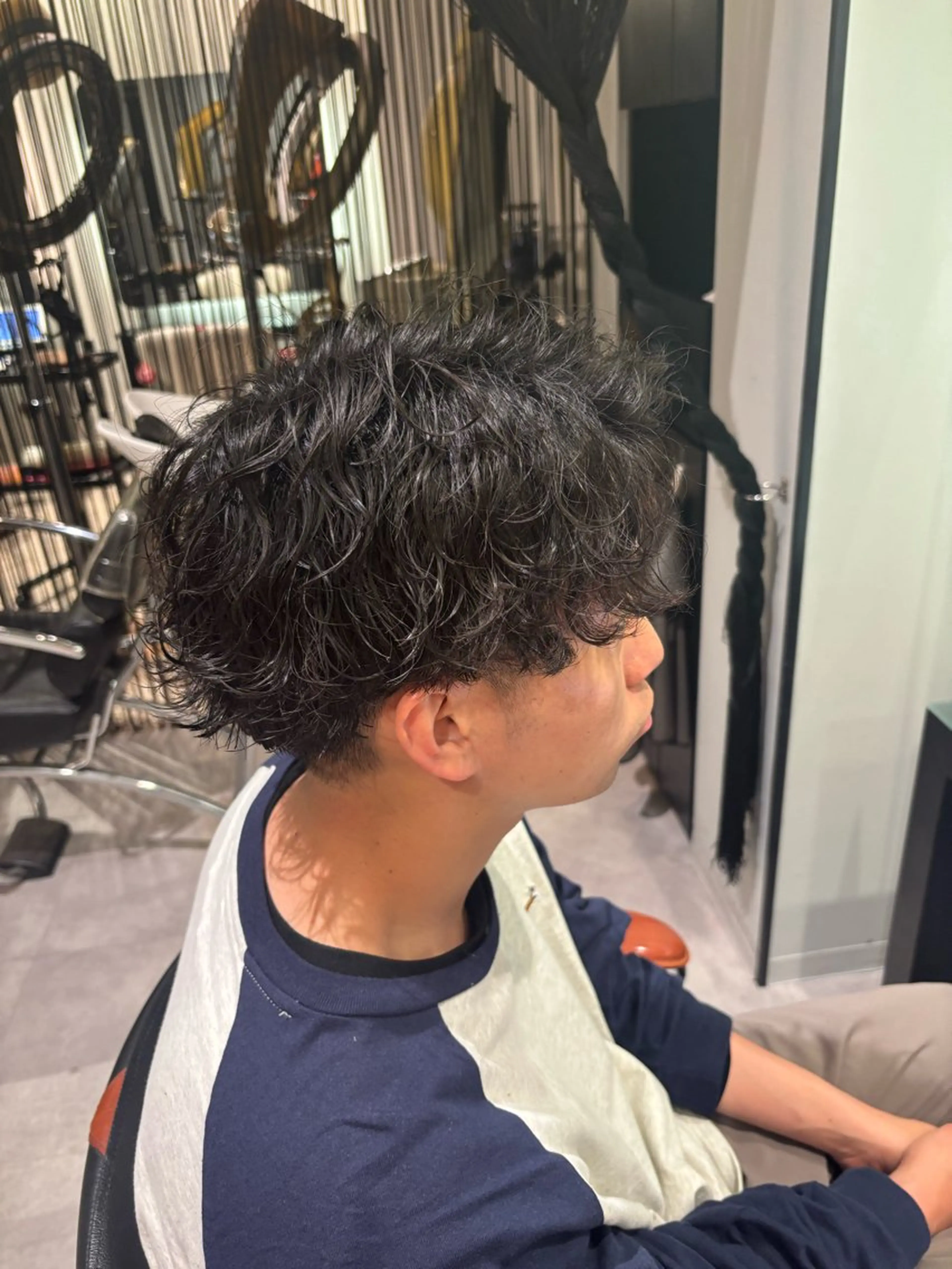 ショート パーマ メンズ メンズパーマ 波巻きパーマ メンズ特化／韓国風 /江戸谷大晴のヘアスタイル