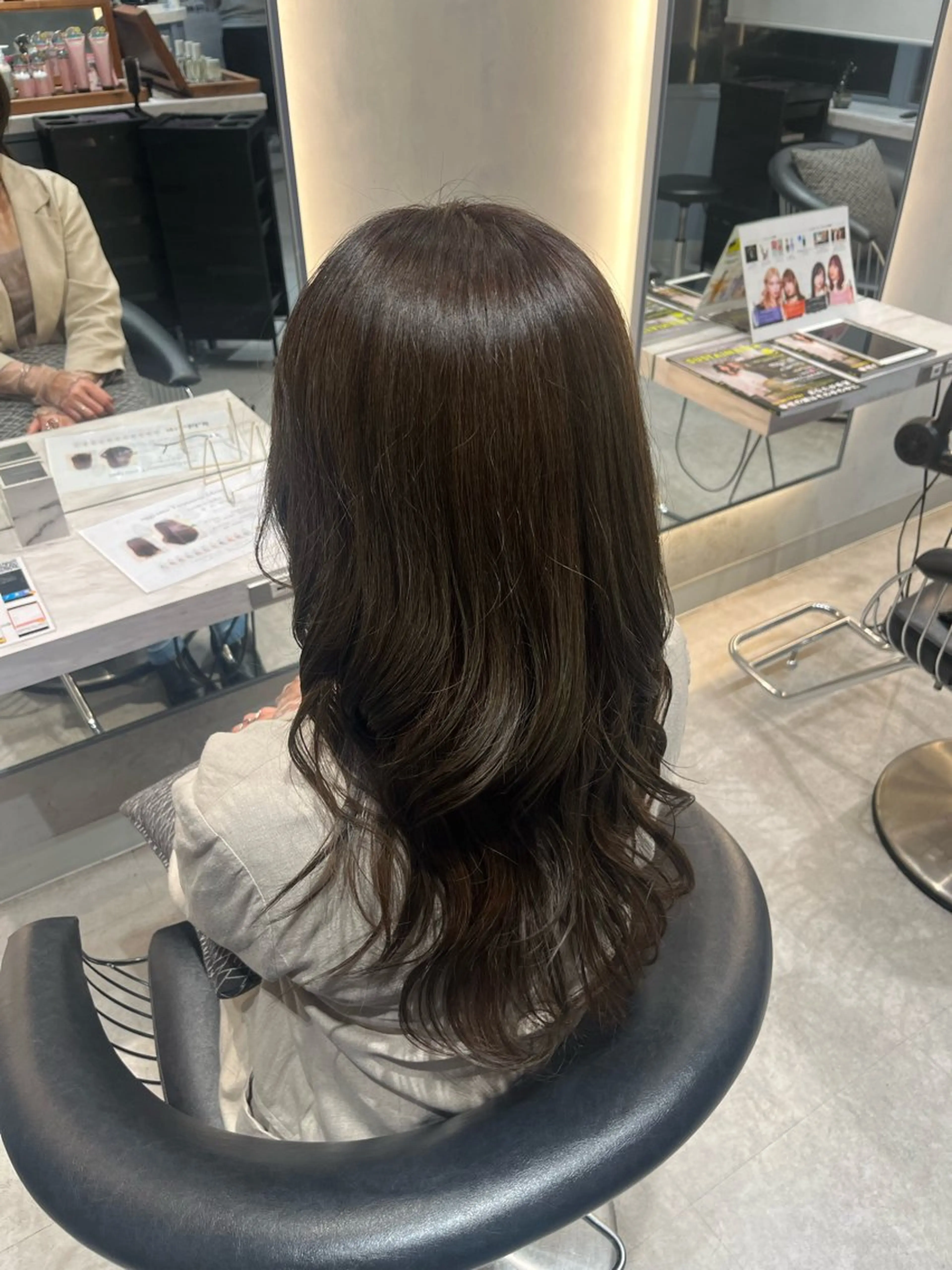 ロング カラー 🎀リ  お🎀 カット/縮毛矯正のヘアスタイル