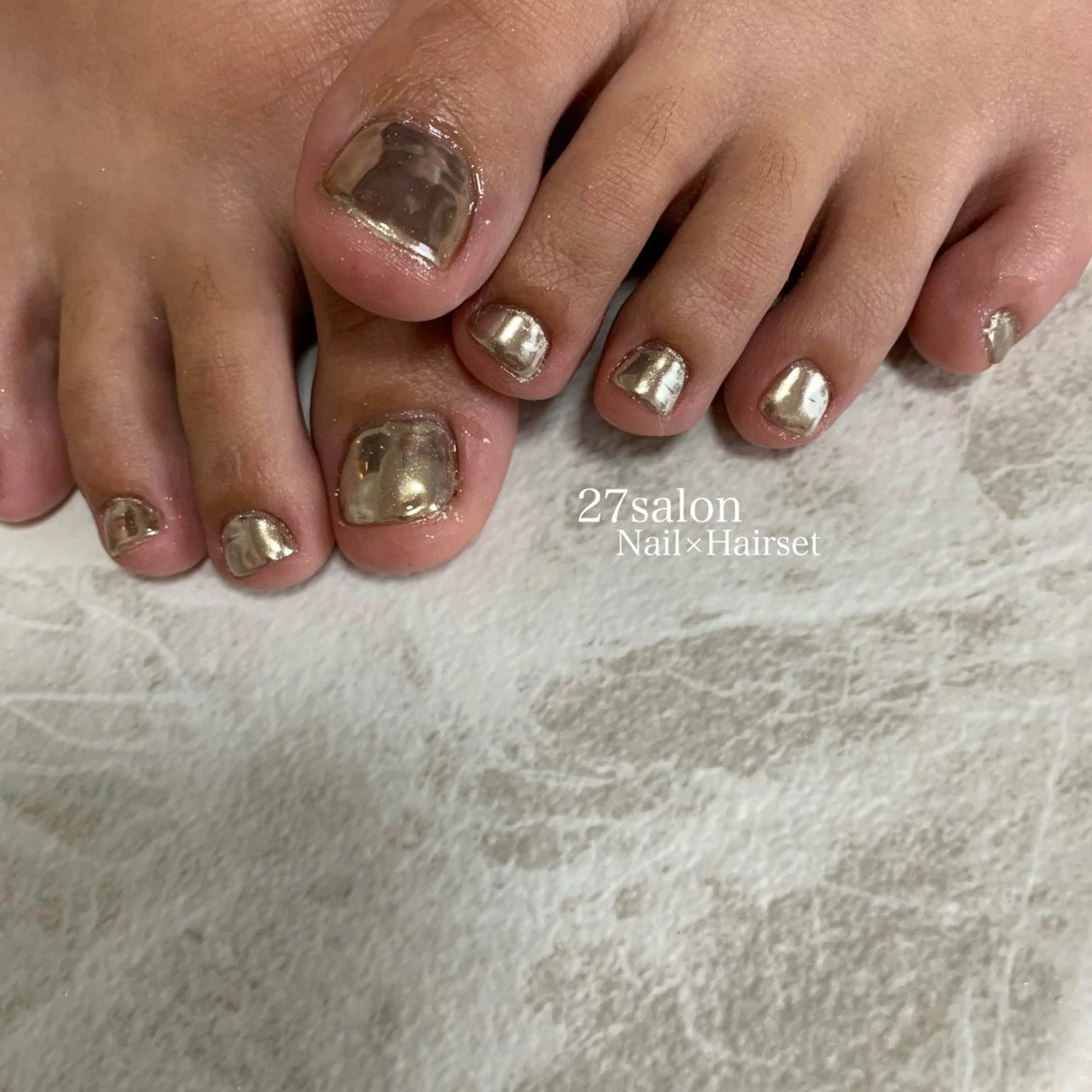 ネイル フットネイル ミラーネイル シルバー フットネイル 27salon yuinaのネイルデザイン