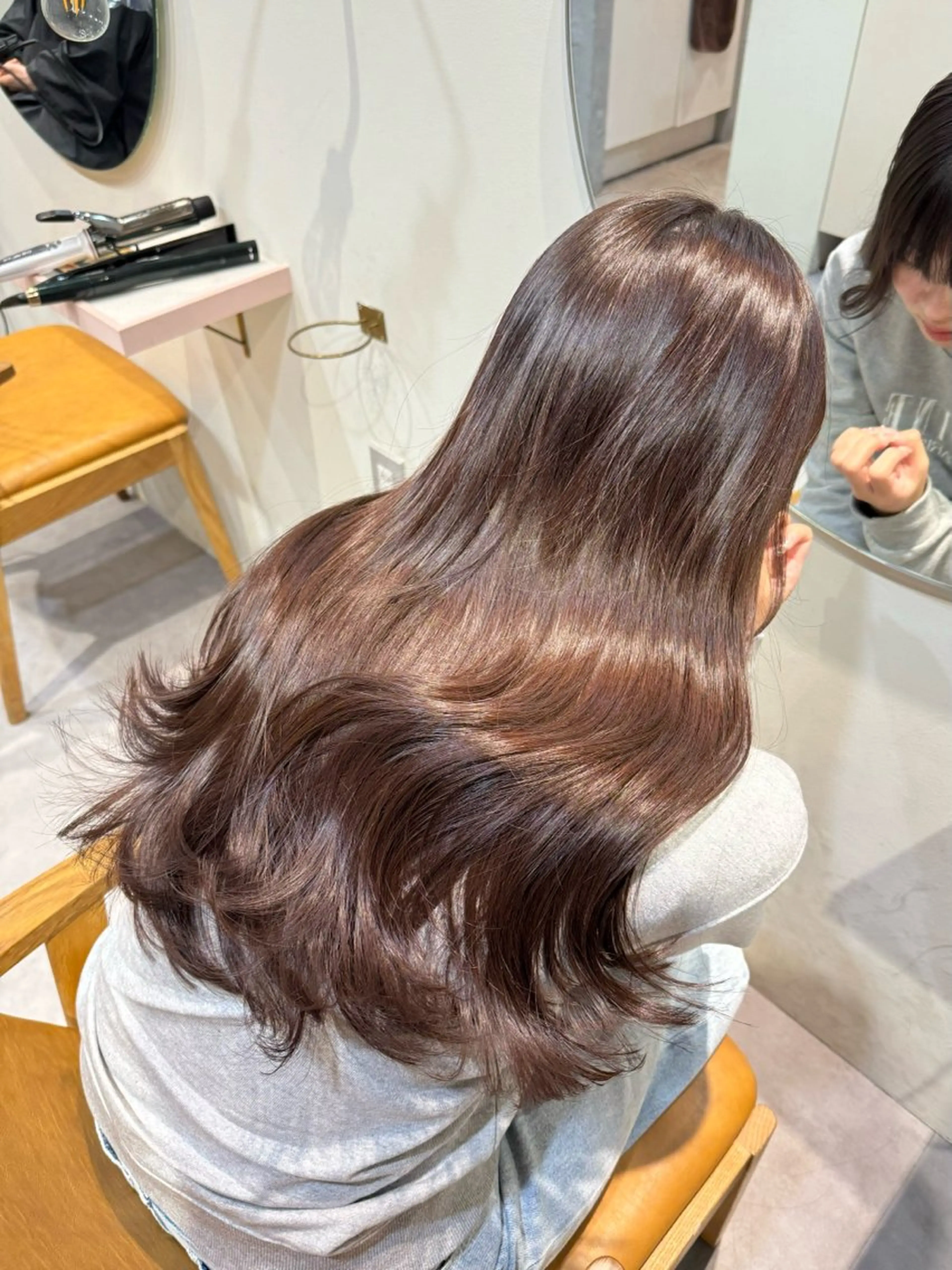 ロング カラー ショコラグレージュ グレージュ ayaka♡ 柔らかカラーのヘアスタイル