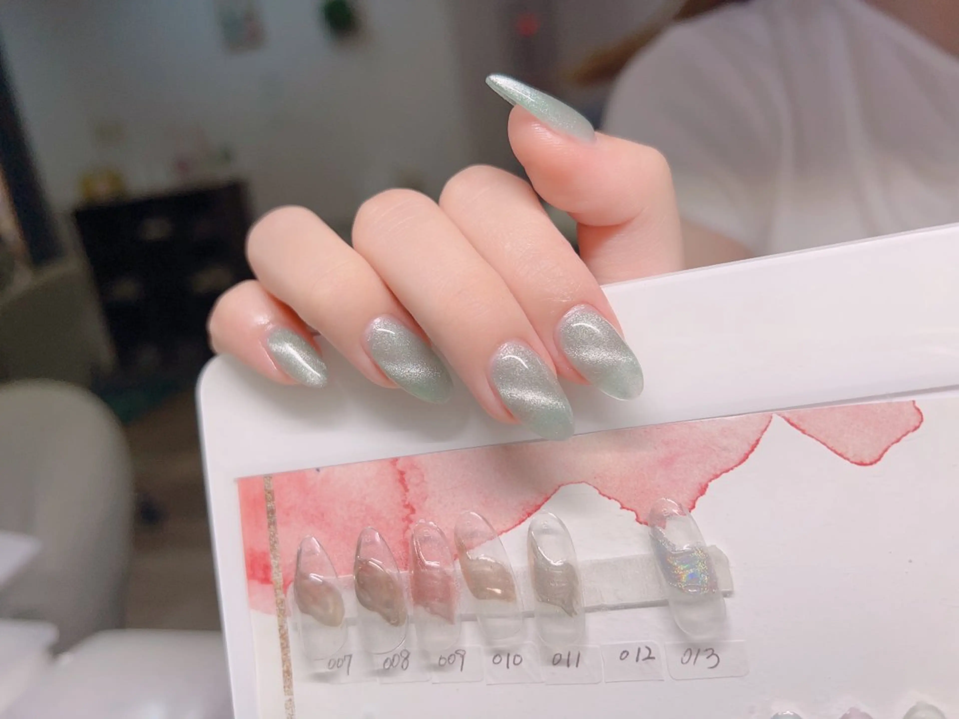 ネイル チークネイル マグネットネイル 持ち込み ニュアンスネイル シンプルネイル インフィニティ ネイルサロンのネイルデザイン