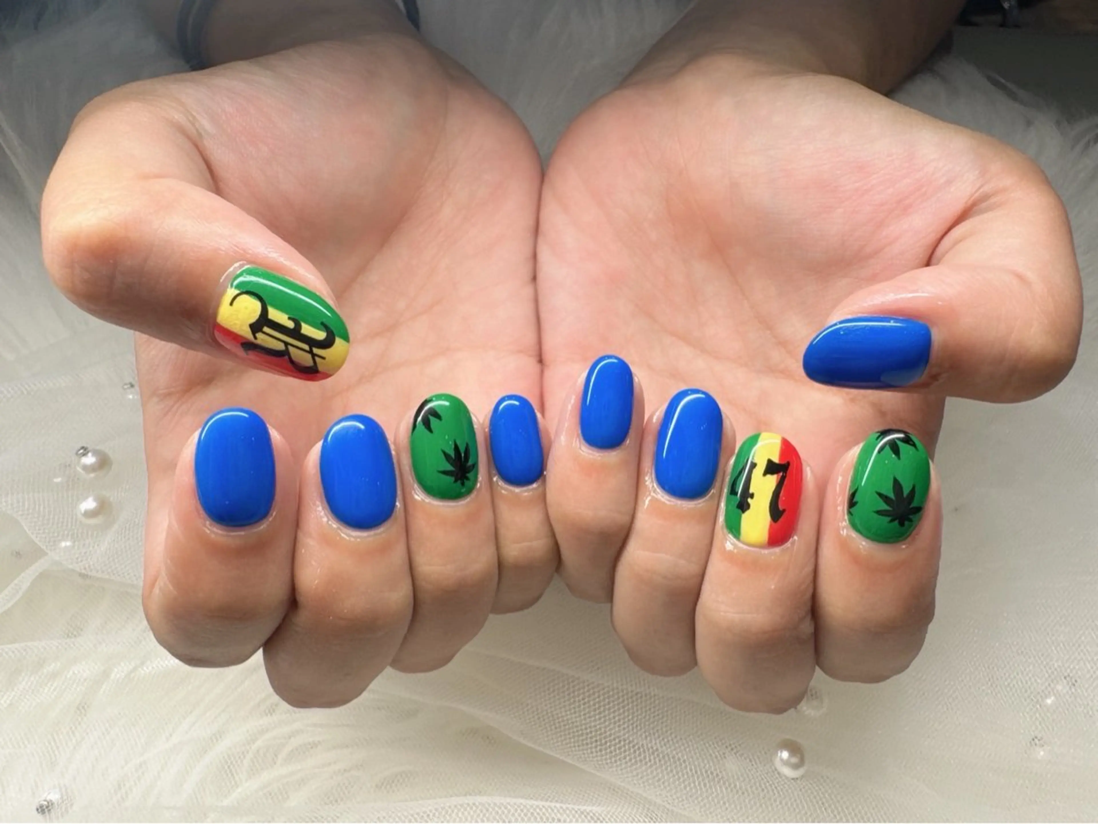 ネイル オーロラネイル フレンチネイル ガラスフレンチ ロングネイル マグネットネイル ハンドネイル XIMINANAIL SALON堀江店のネイルデザイン