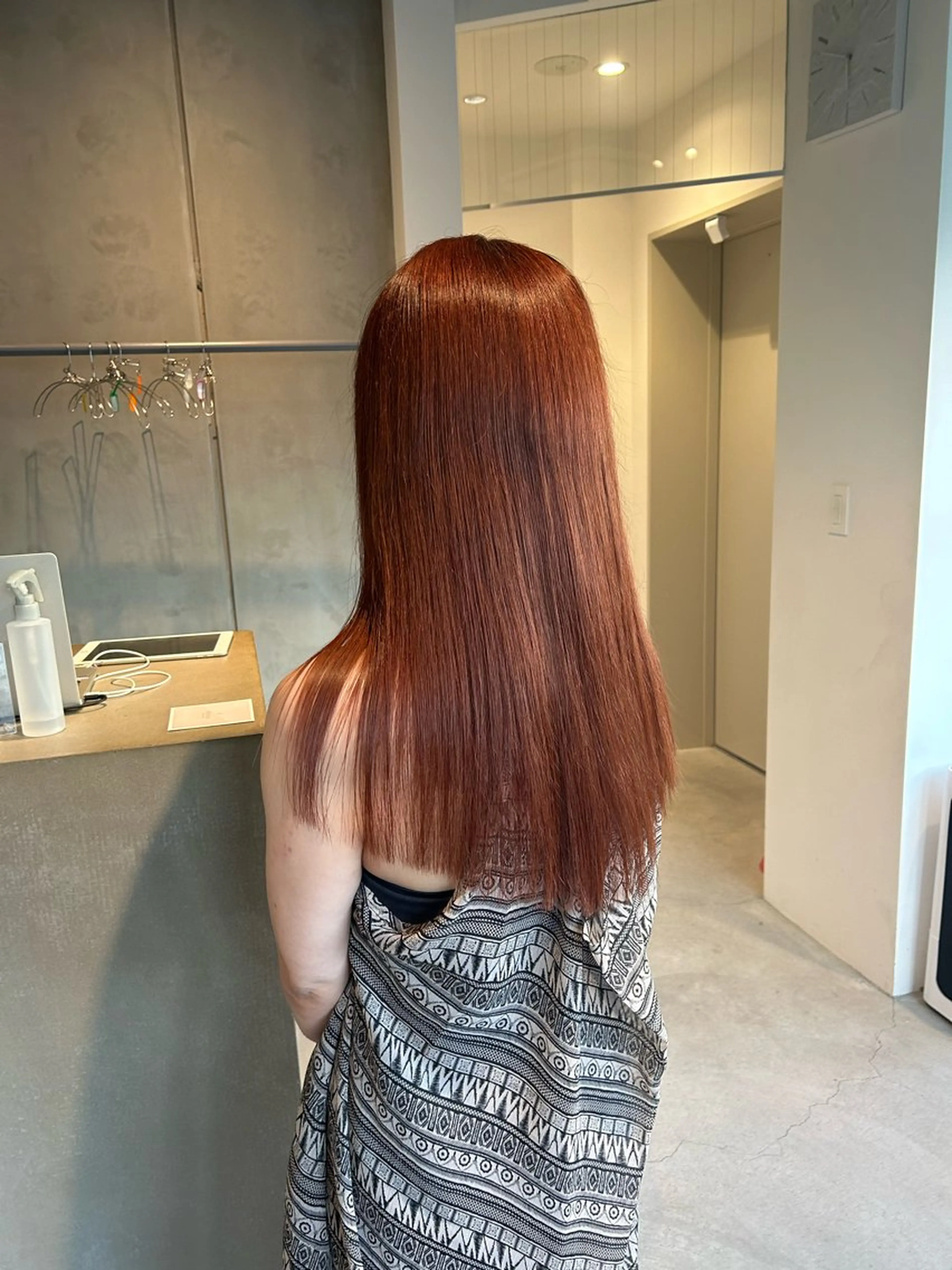 セミロング ヘアカラー トリートメント ロカリタ キョウト所属・山形 梨沙のヘアスタイル