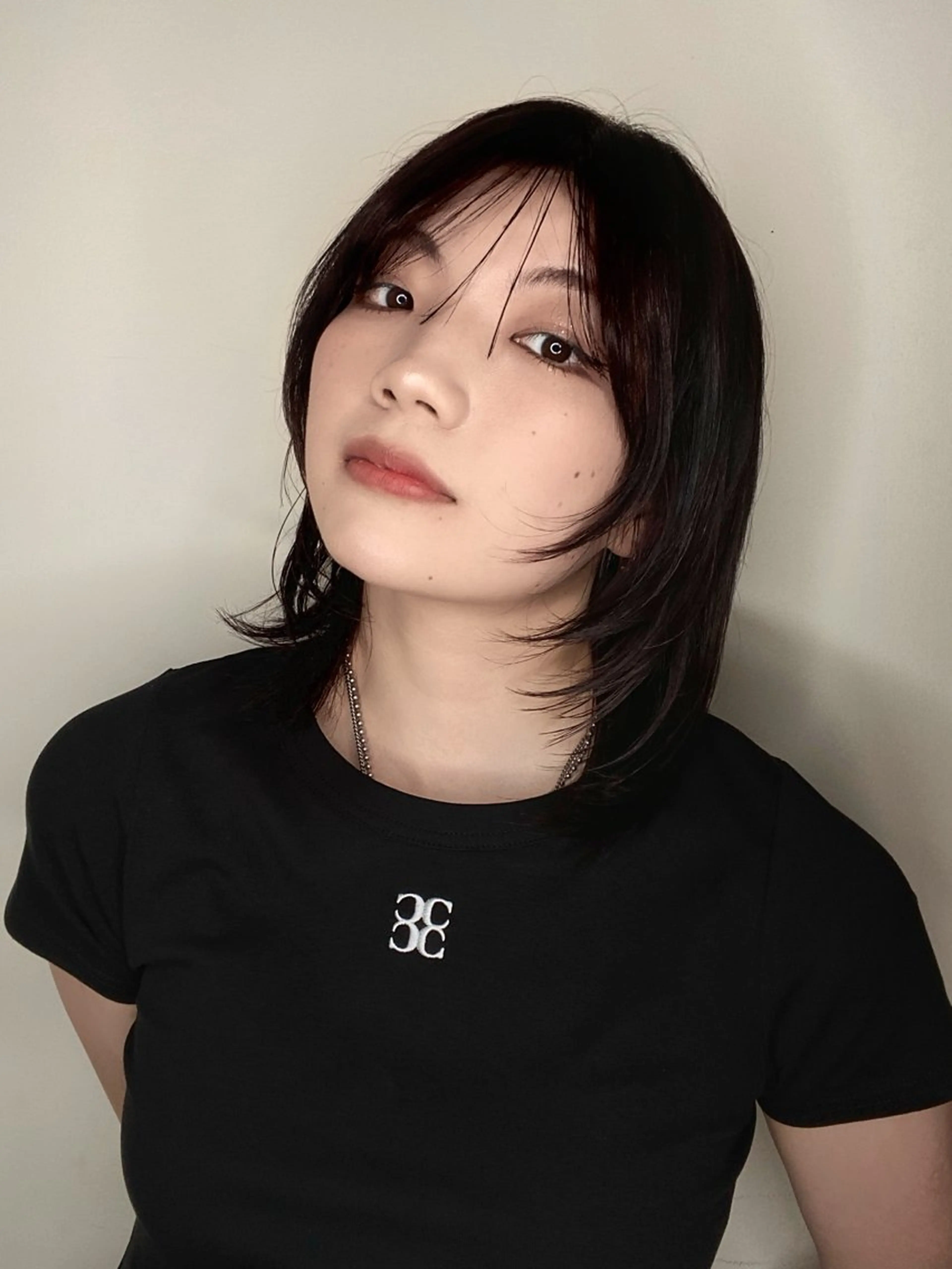 ミディアム レイヤーカット colors Island所属・軍司 美夏のヘアスタイル