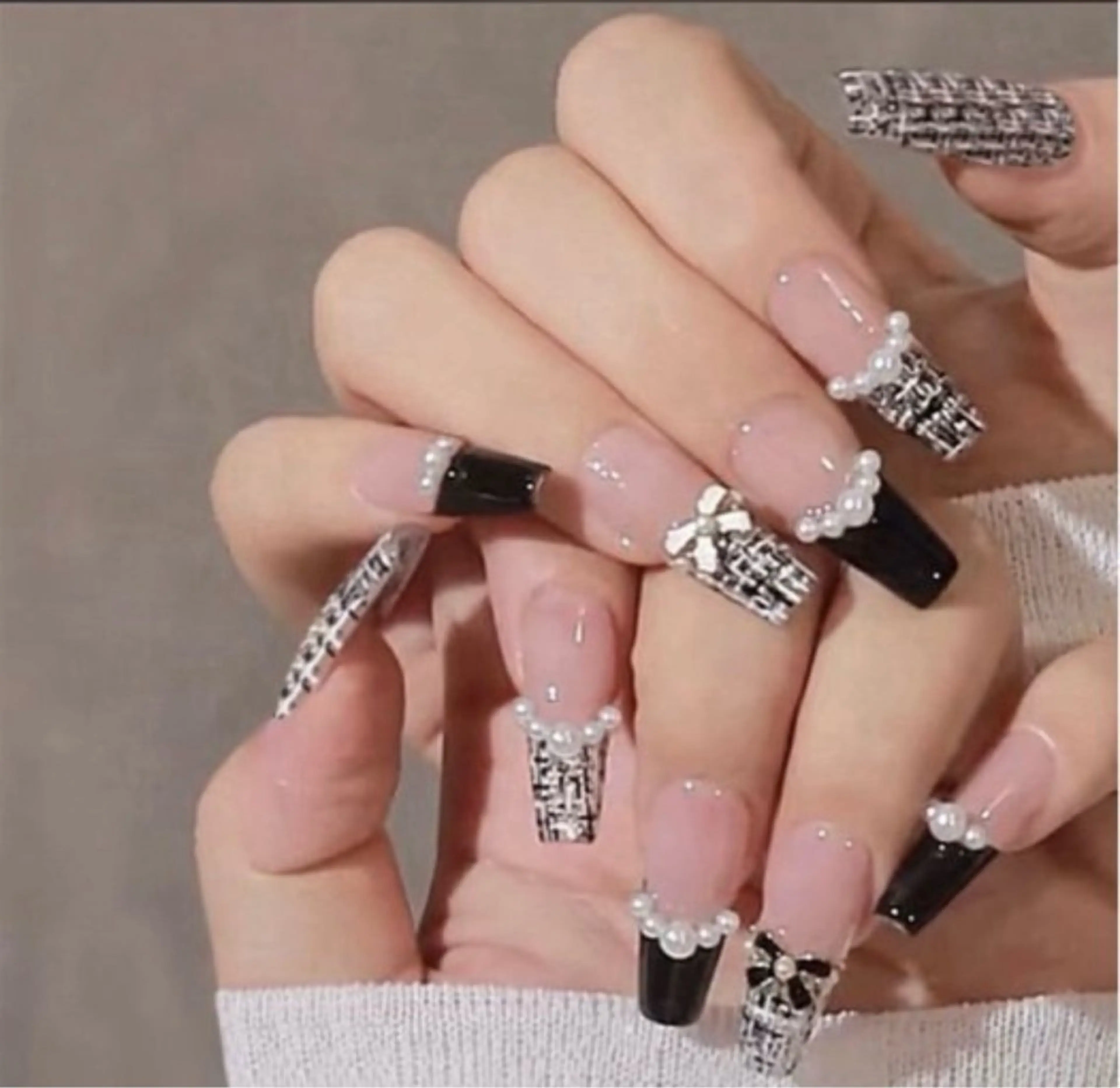 ネイル チークネイル 長さ出し フレンチネイル ガーリー 韓国ネイル SunNail池袋駅 ワンホンネイルのネイルデザイン