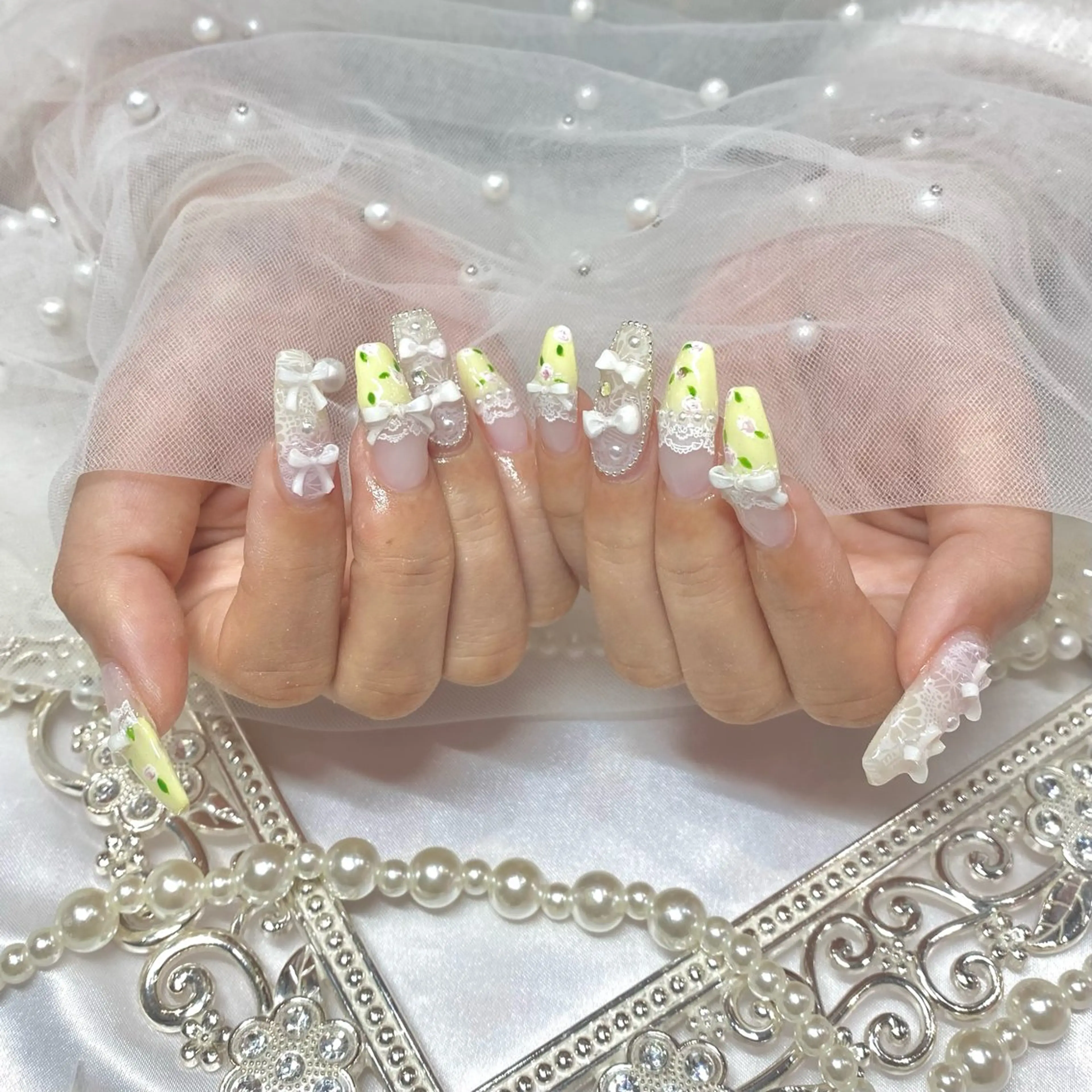 ネイル ハンドネイル Yveil 心斎橋店 hirokoのネイルデザイン