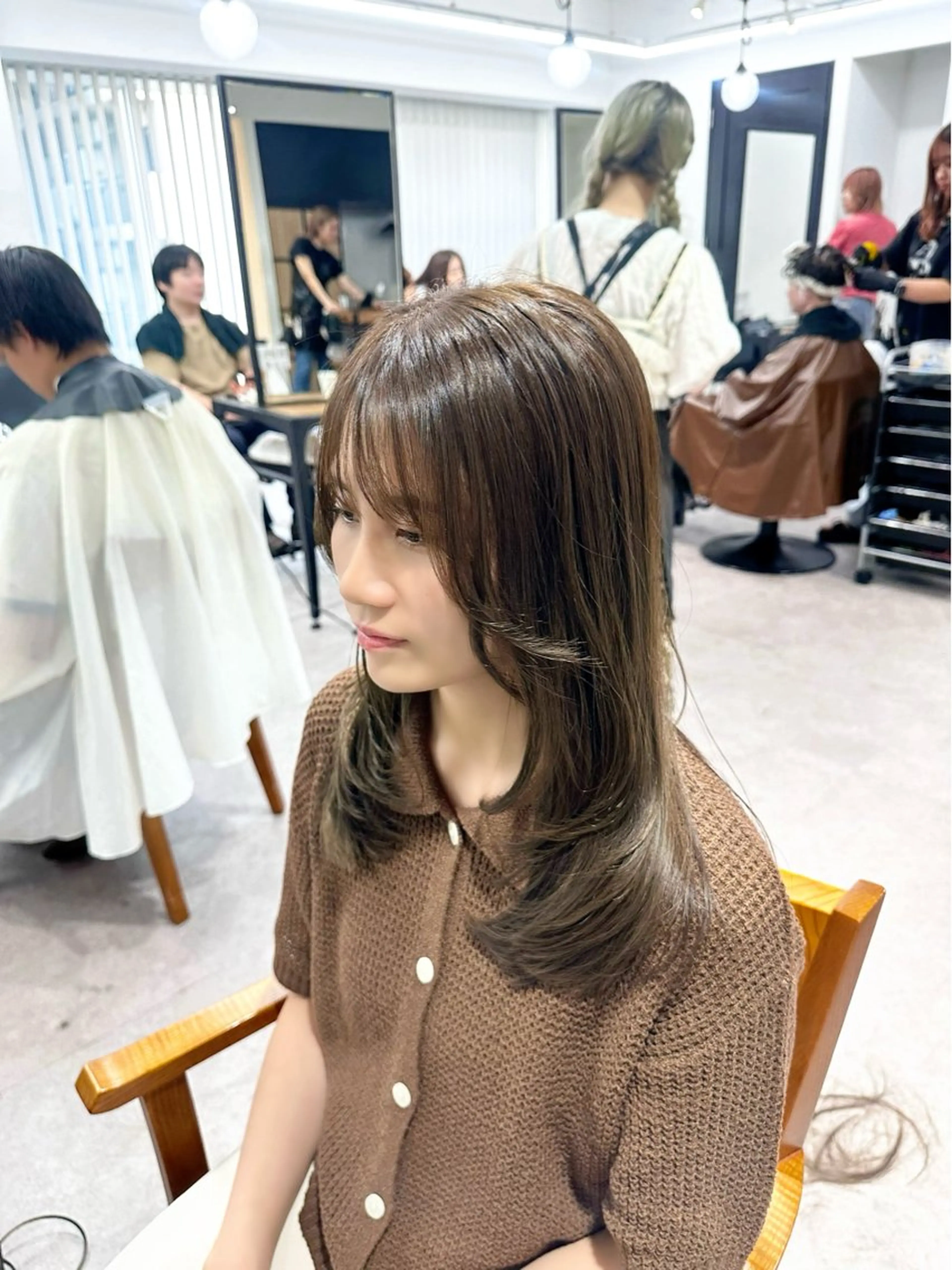 セミロング カラー パーマ ヘアアレンジ メンズ キッズ カット ヘアカラー レイヤーカット 🌿透け感カラーのヘアスタイル