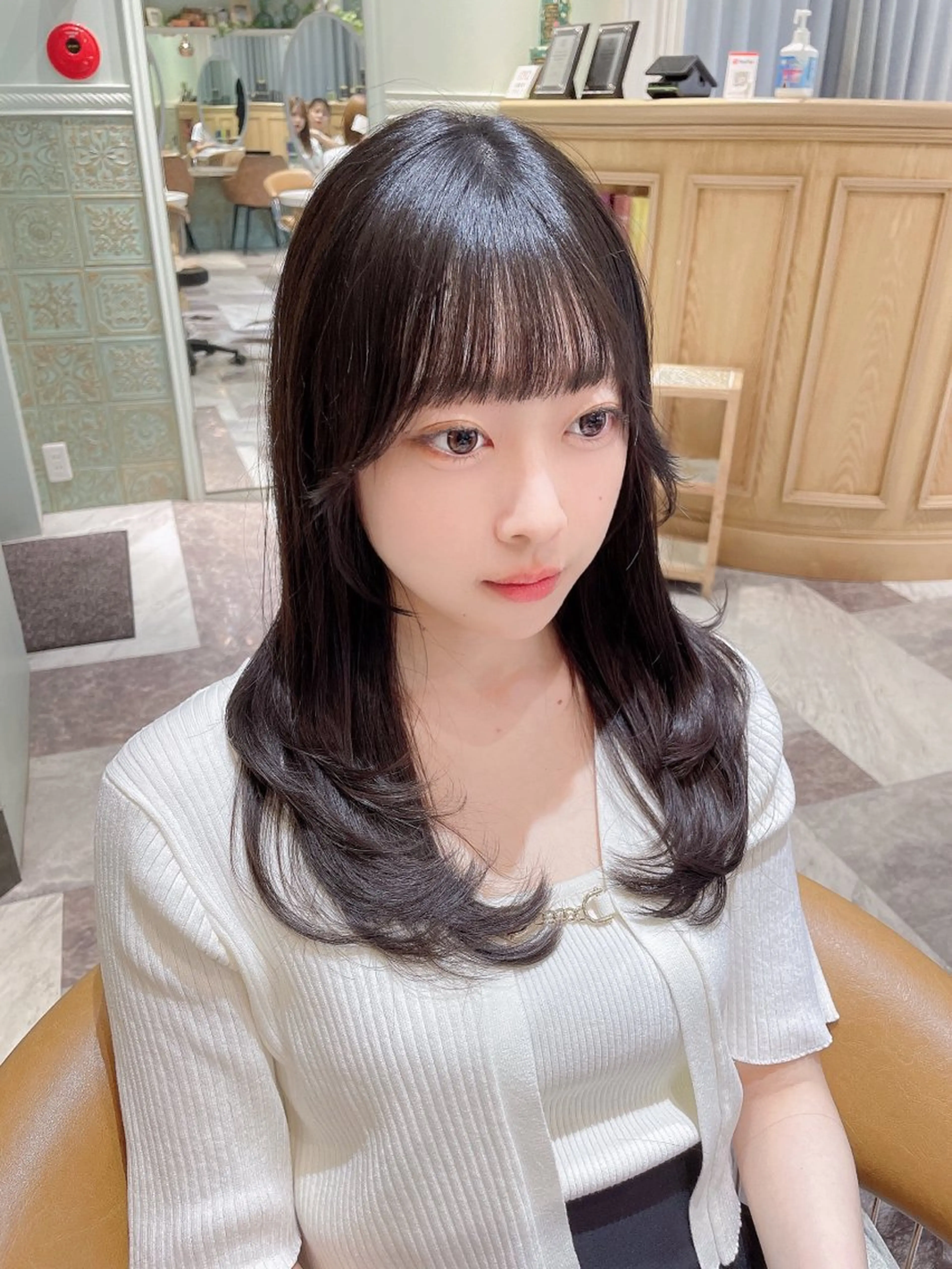 ミディアム カラー ベージュカラー 黒髪 ブリーチ ブルーカラー ブルーブラック カット ヘアカラー トリートメント 木屋元一/透明感 /前髪/ショートボブのヘアスタイル