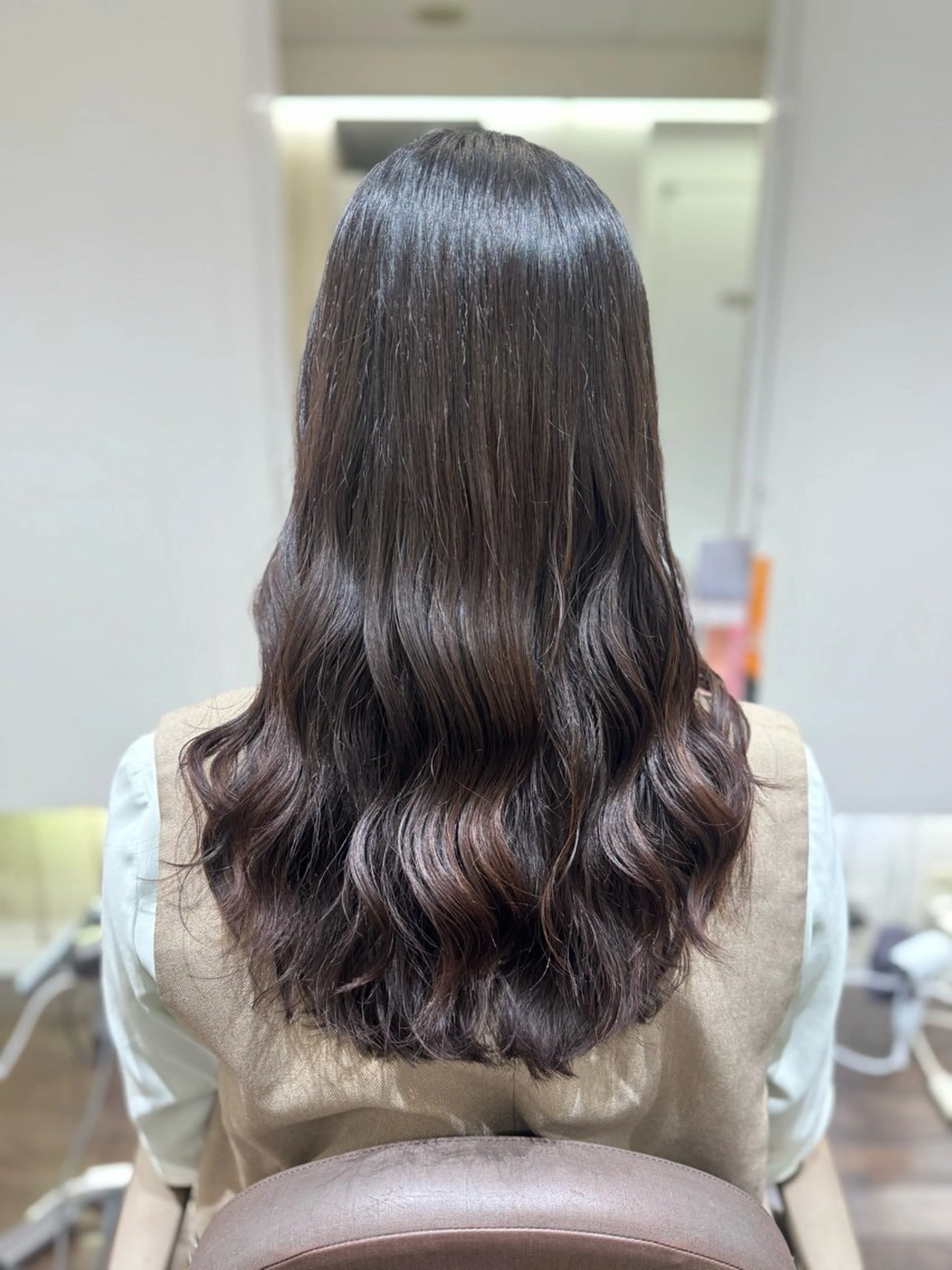 セミロング カット パーマ トリートメント 大人可愛い♡コテ巻き パーマ🌼杉田 萌恵のヘアスタイル