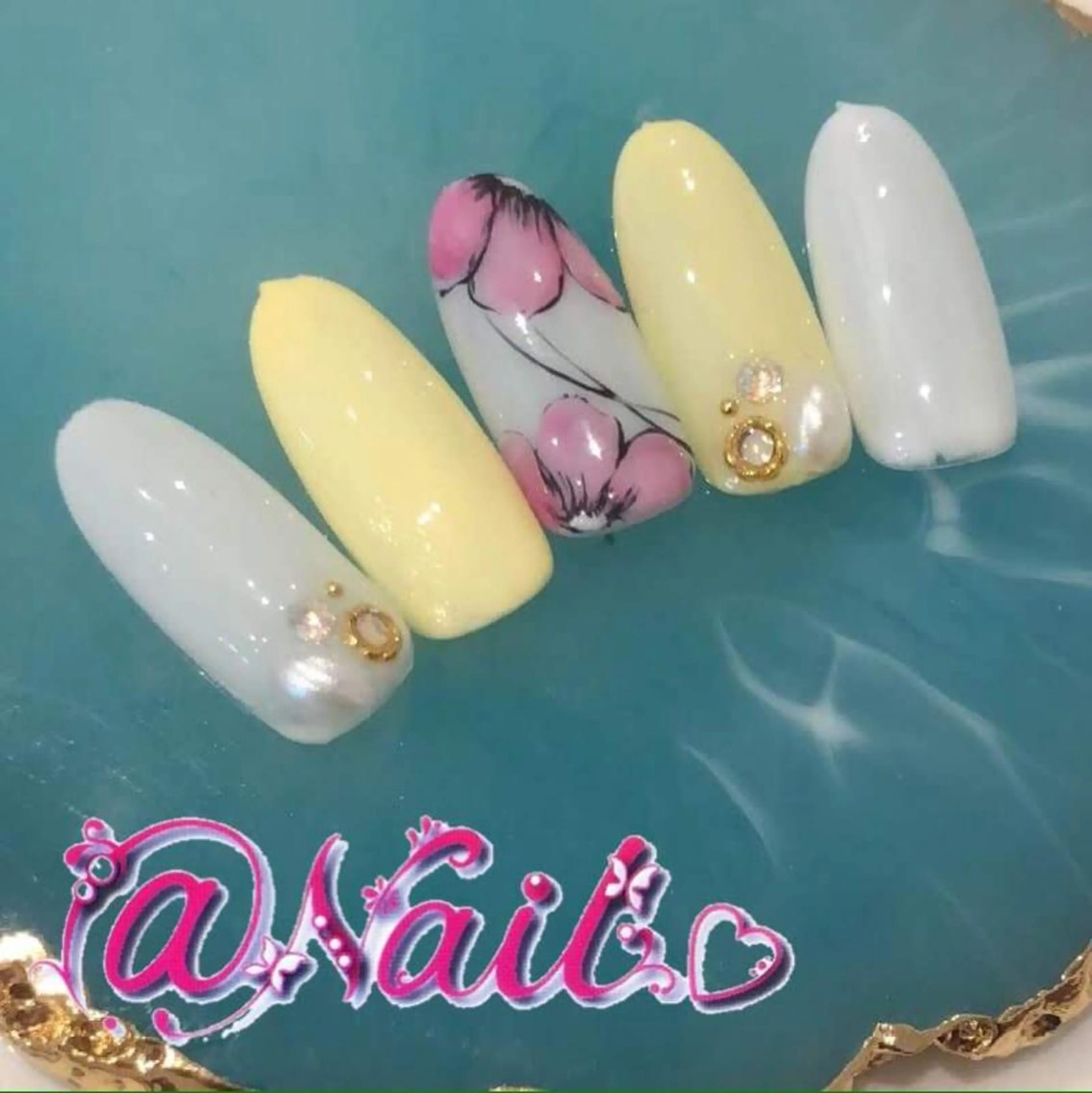 ネイル ネイルチップ 小尾 栞のネイルデザイン