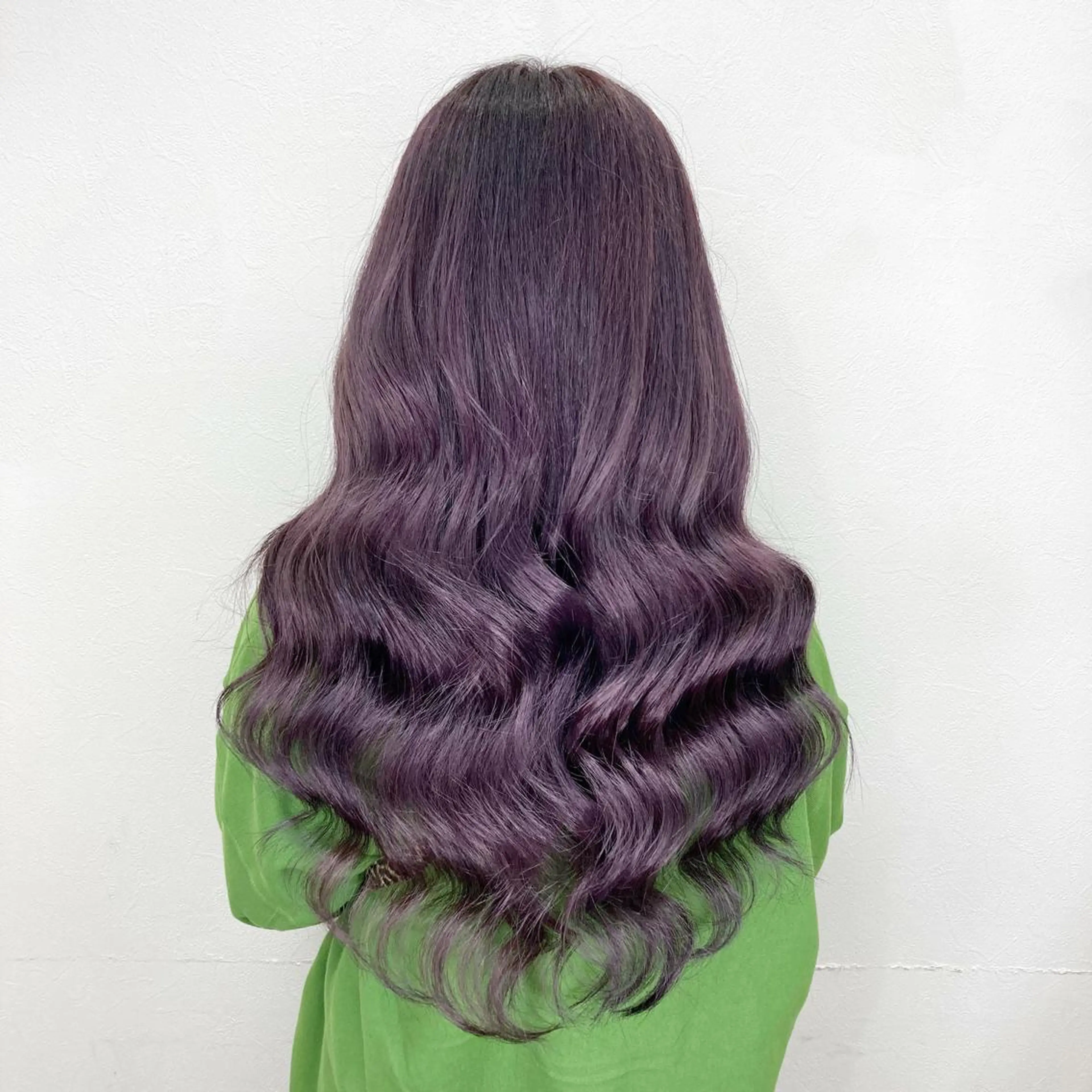 セミロング カラー ダブルカラー パープルカラー バイオレットカラー KEISUKE🐶 カラー✨エクステのヘアスタイル