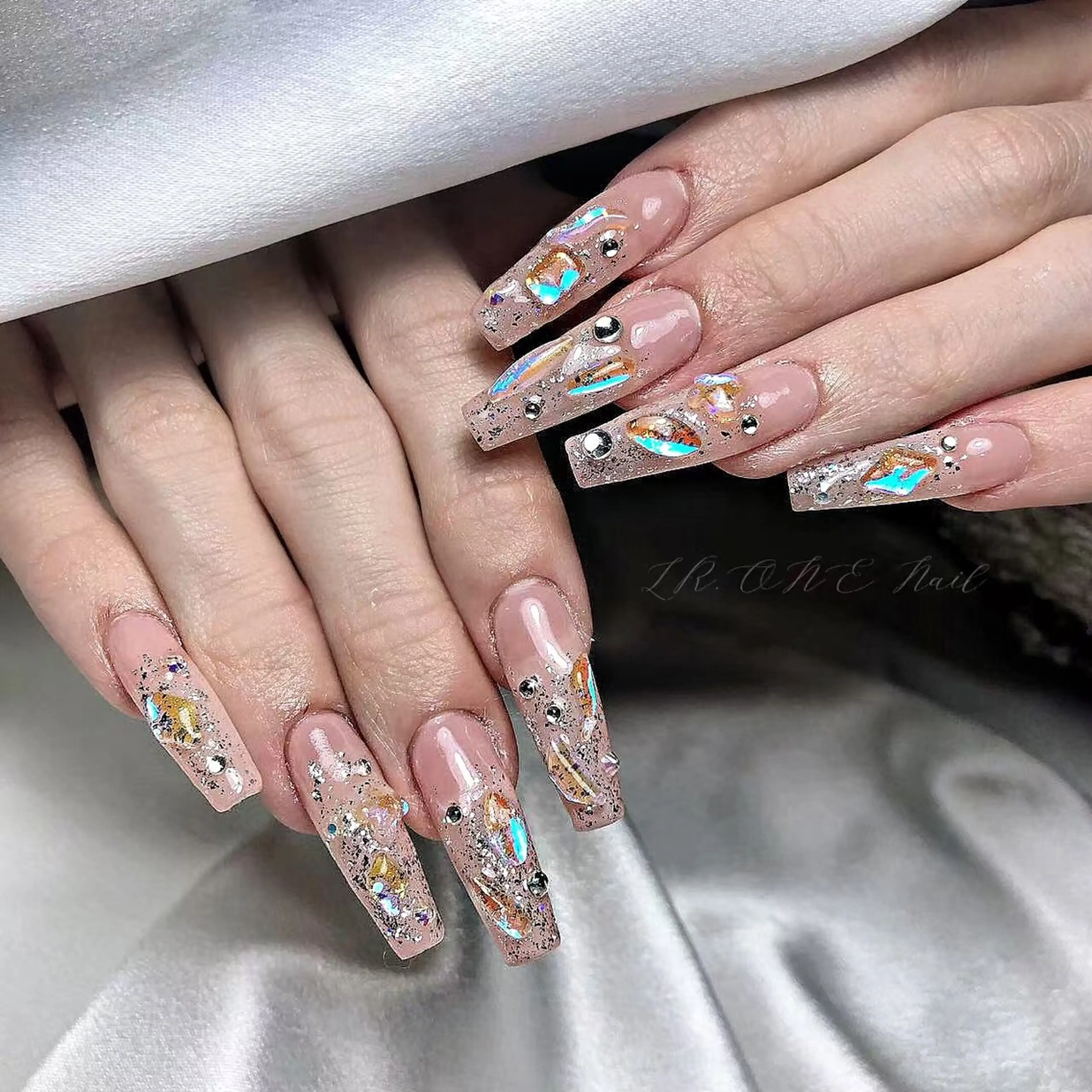 ネイル LR.ONE ヨウのネイルデザイン